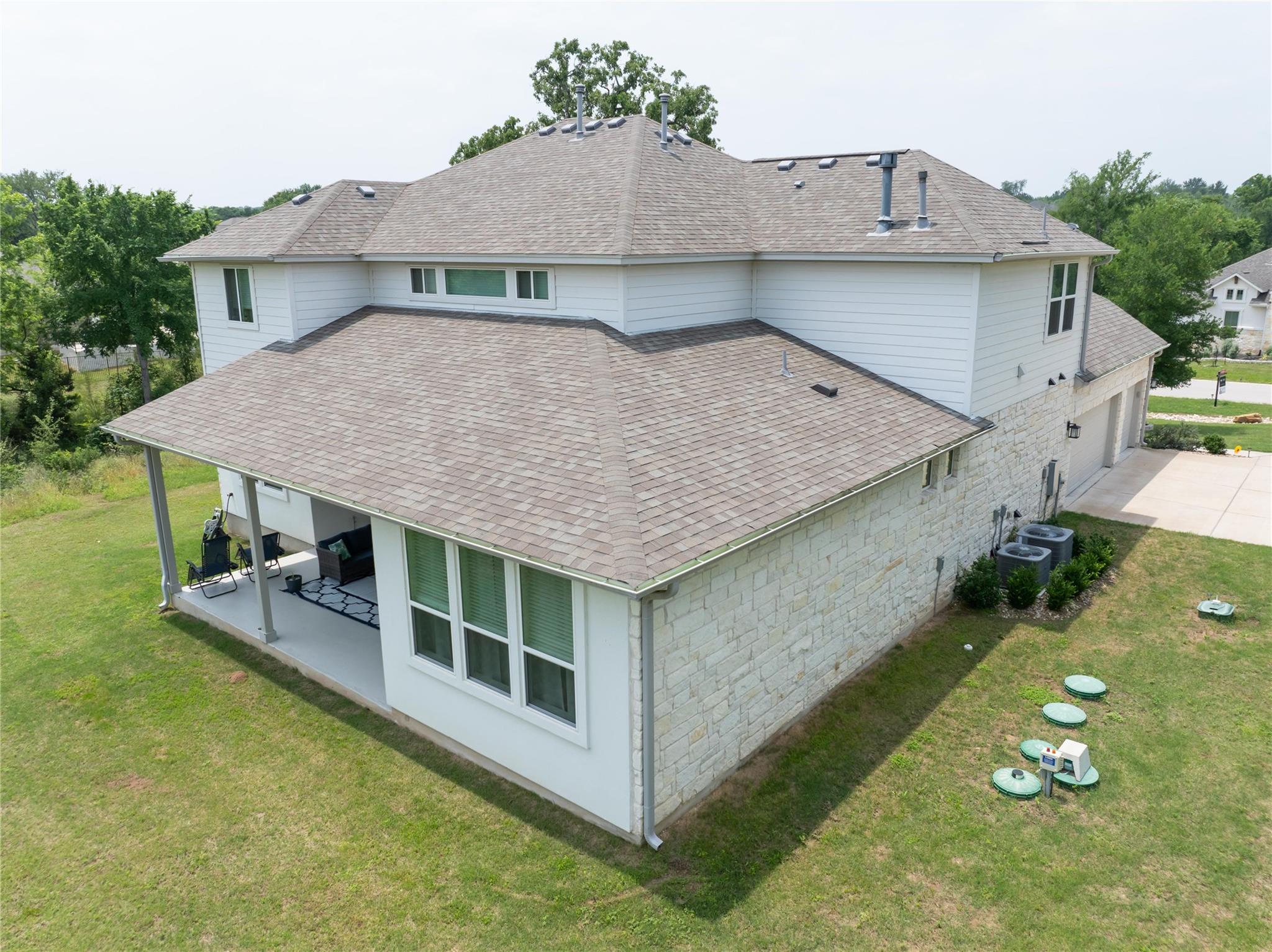 121 Black Talon Ln, Cedar Creek, TX 78612