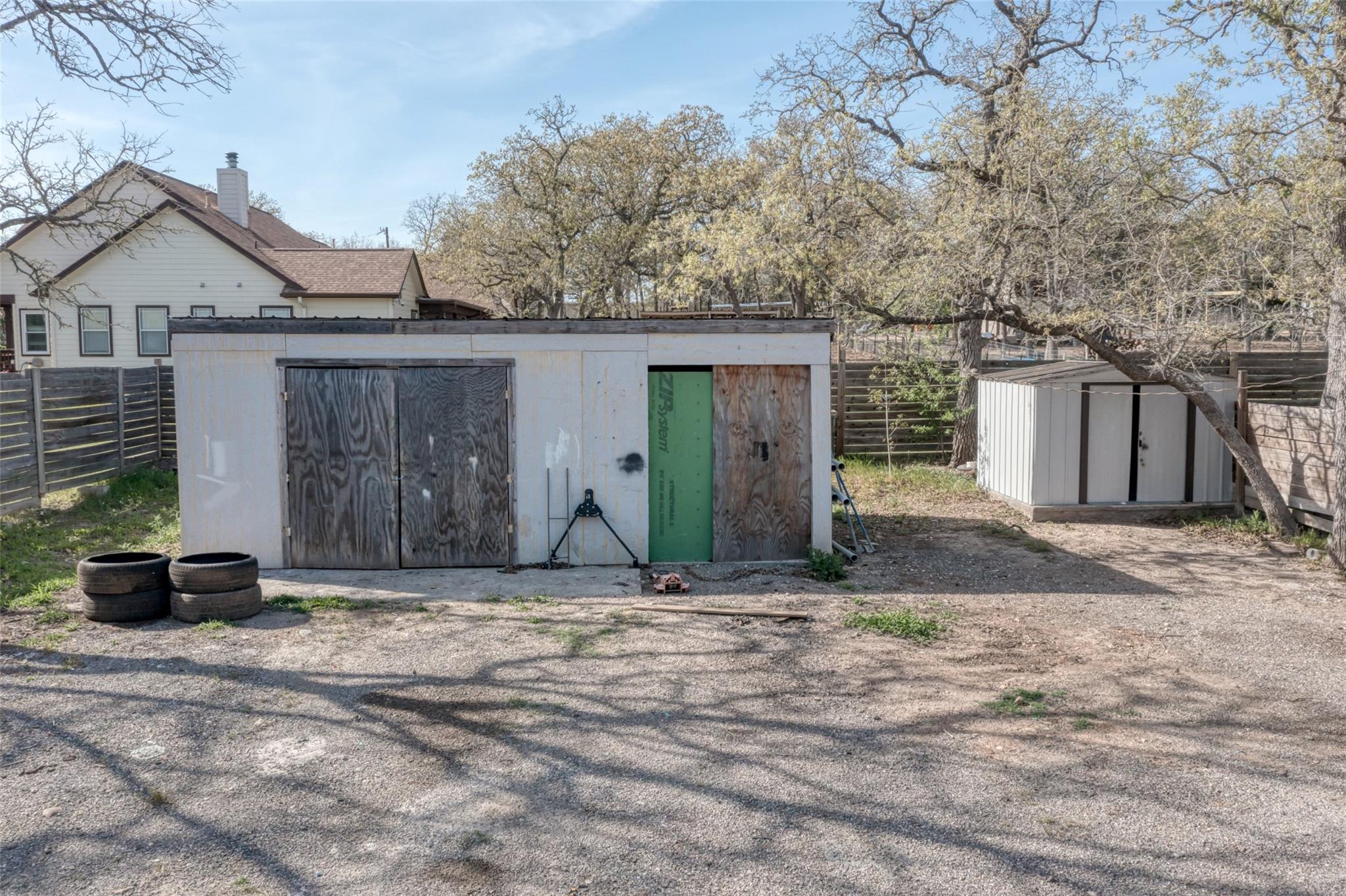 262 W Oak Loop, Cedar Creek, TX 78612