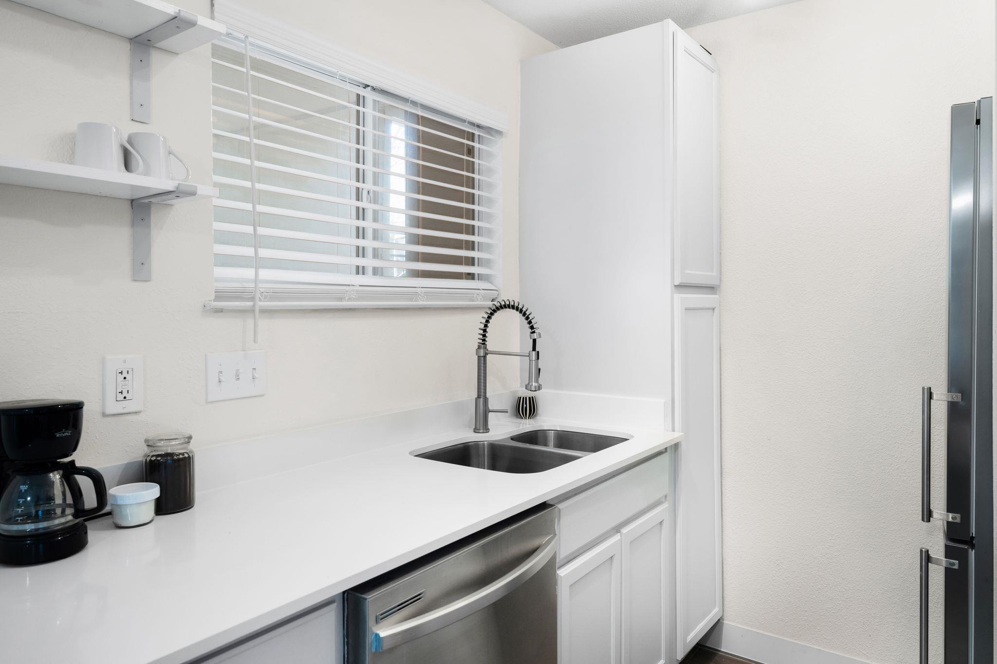 1514 Parker Ln # 107, Austin, TX 78741