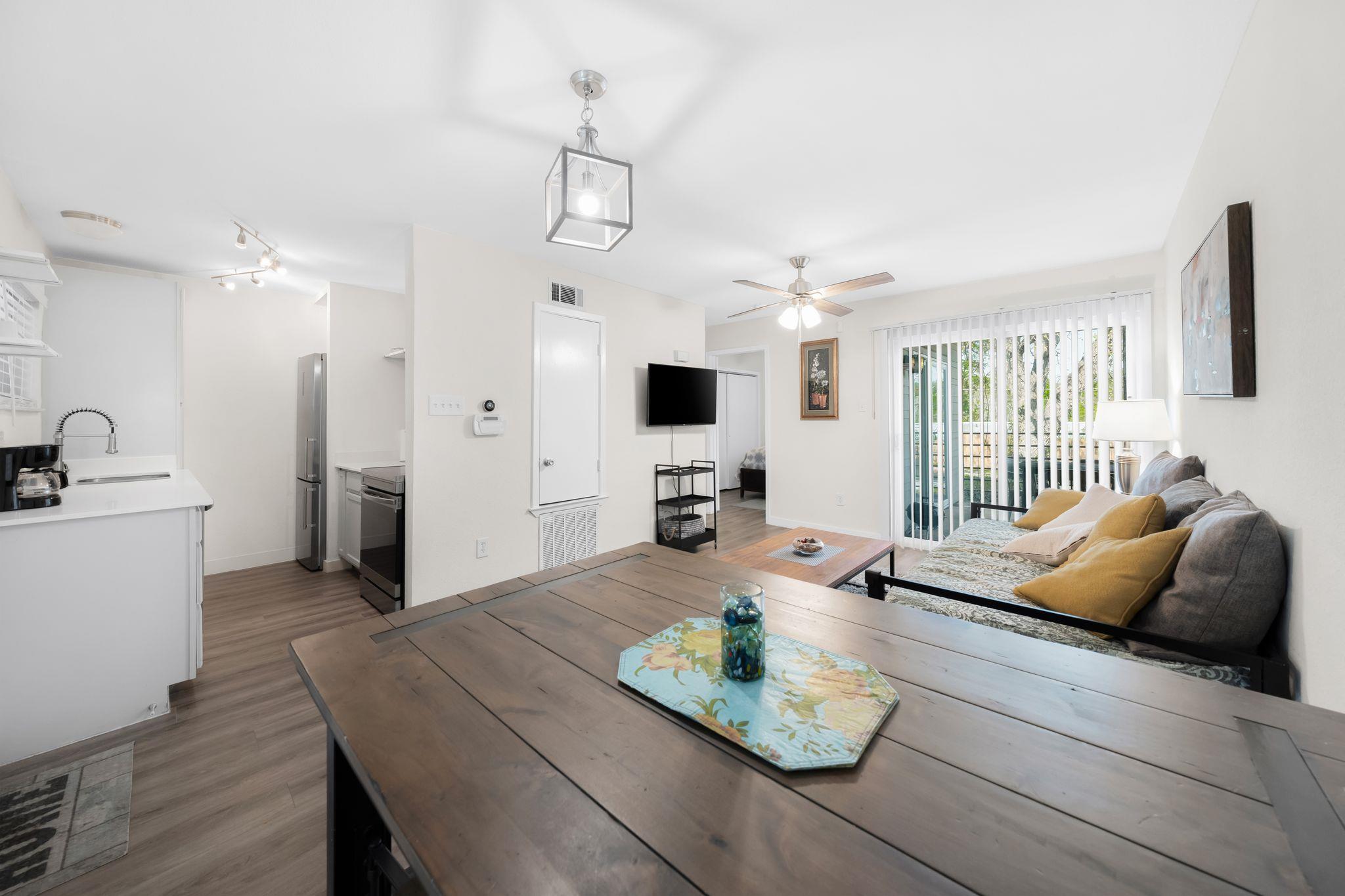 1514 Parker Ln # 107, Austin, TX 78741