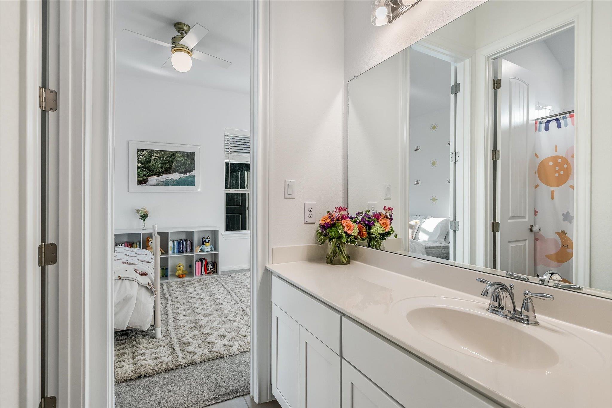 947 Sage Thrasher Cir, Dripping Springs, TX 78620