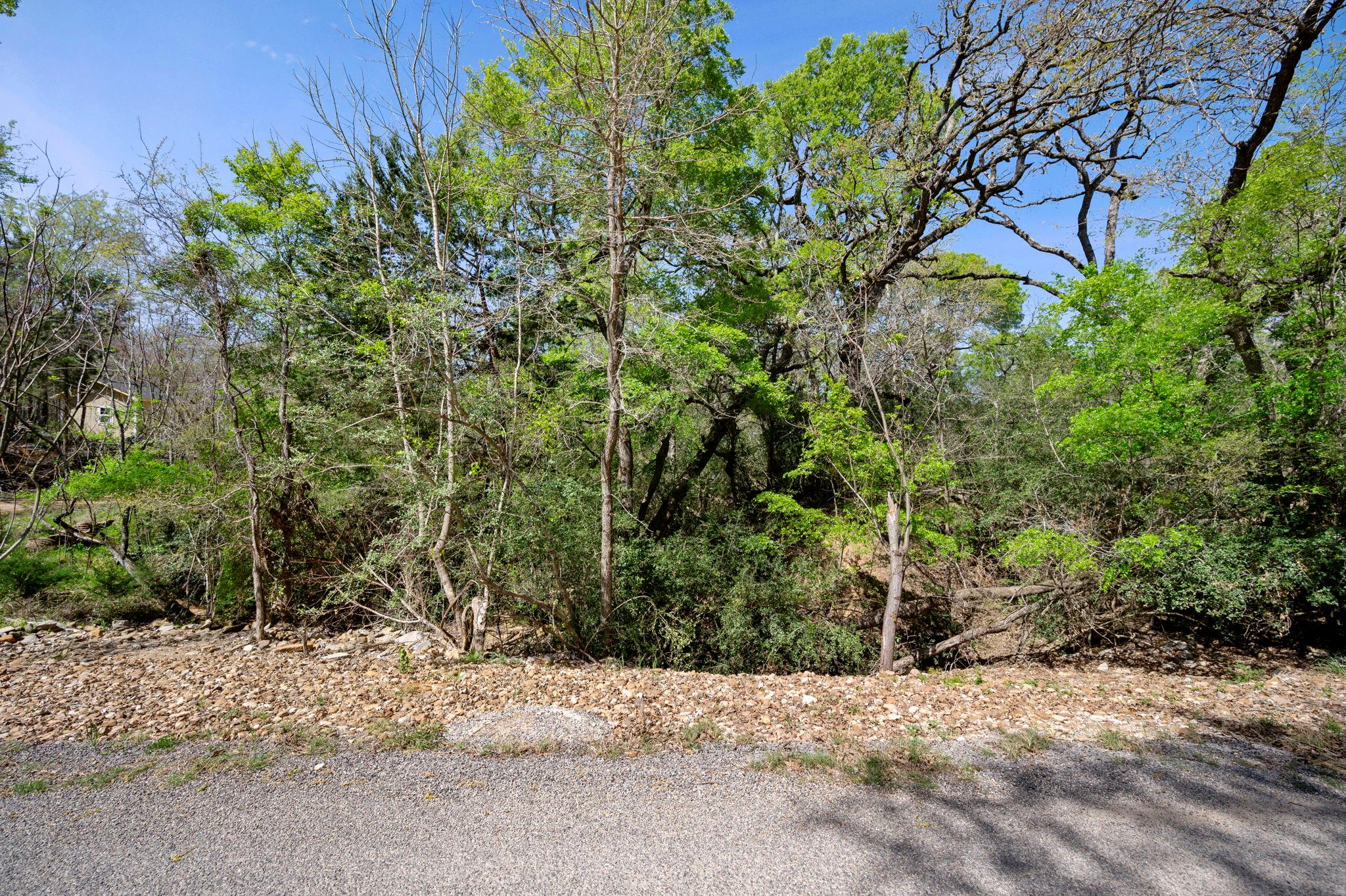 106 Kauloo Ct, Bastrop, TX 78602