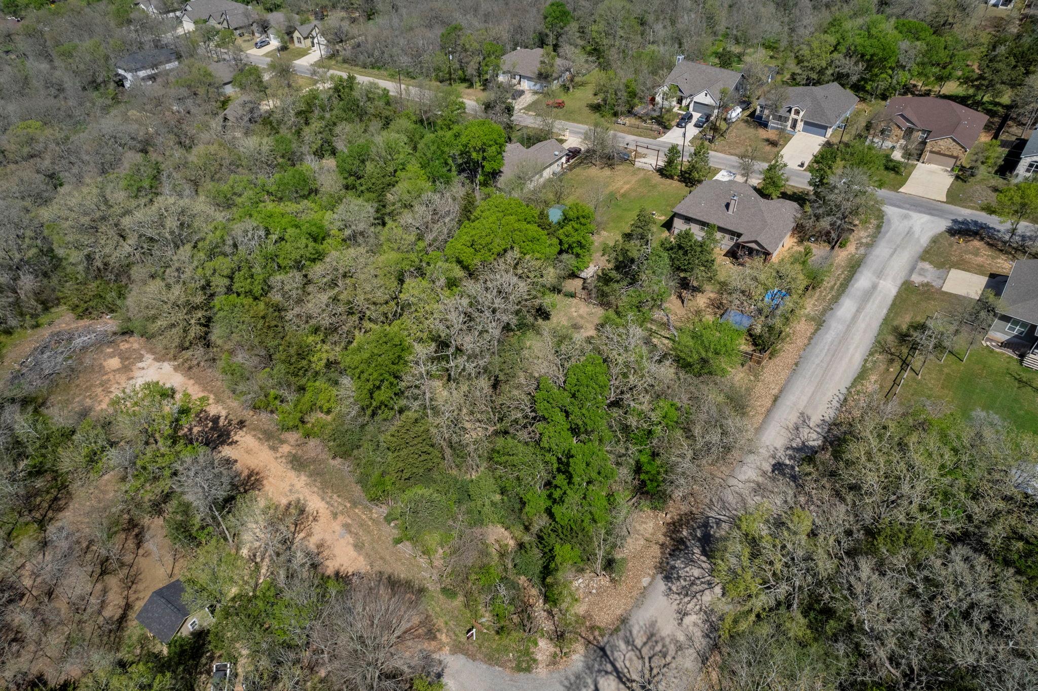 106 Kauloo Ct, Bastrop, TX 78602