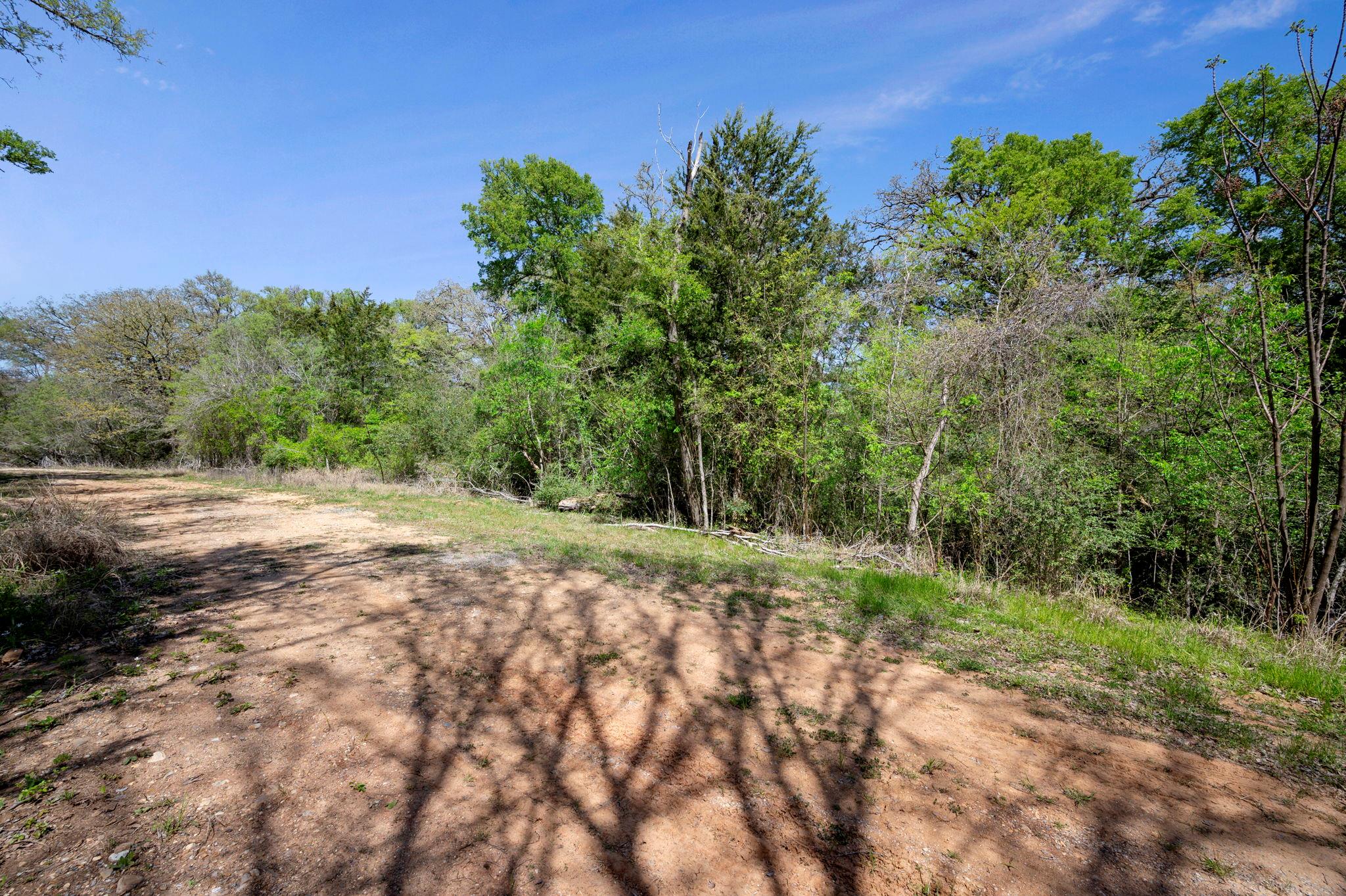 106 Kauloo Ct, Bastrop, TX 78602