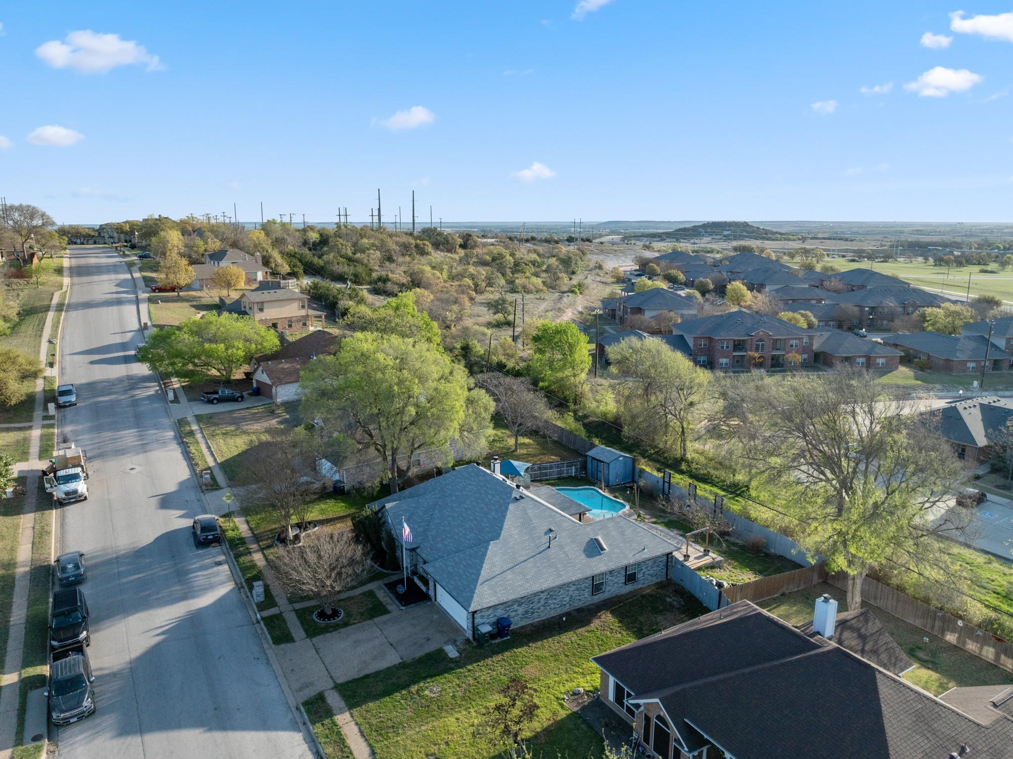 711 Mueller St, Copperas Cove, TX 76522
