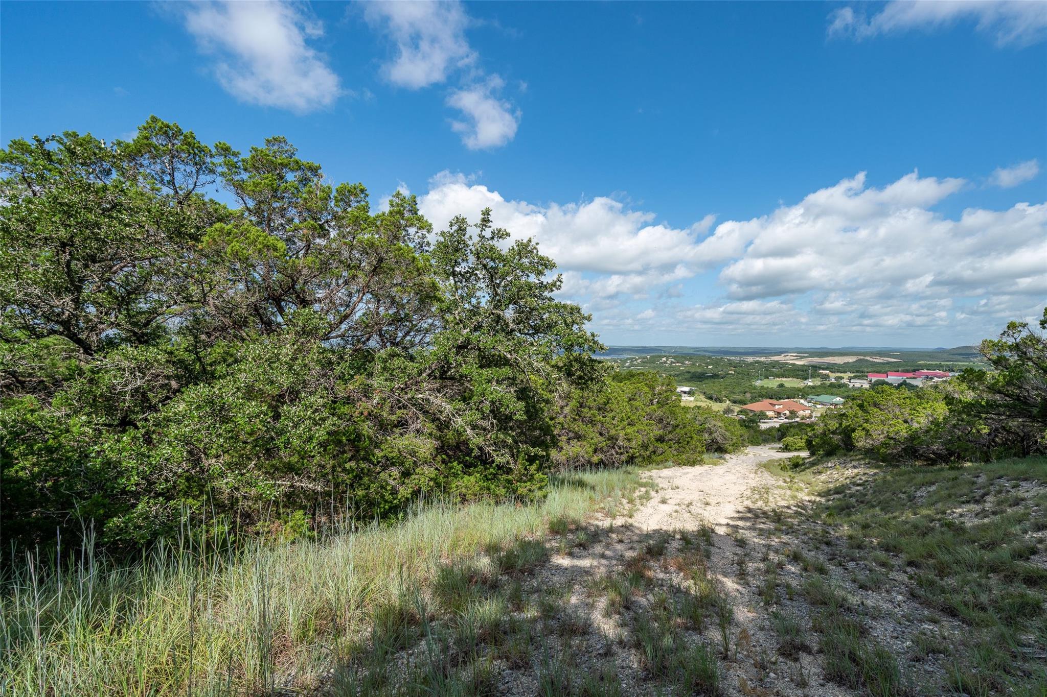 7900 Arapaho Trl, Lago Vista, TX 78645