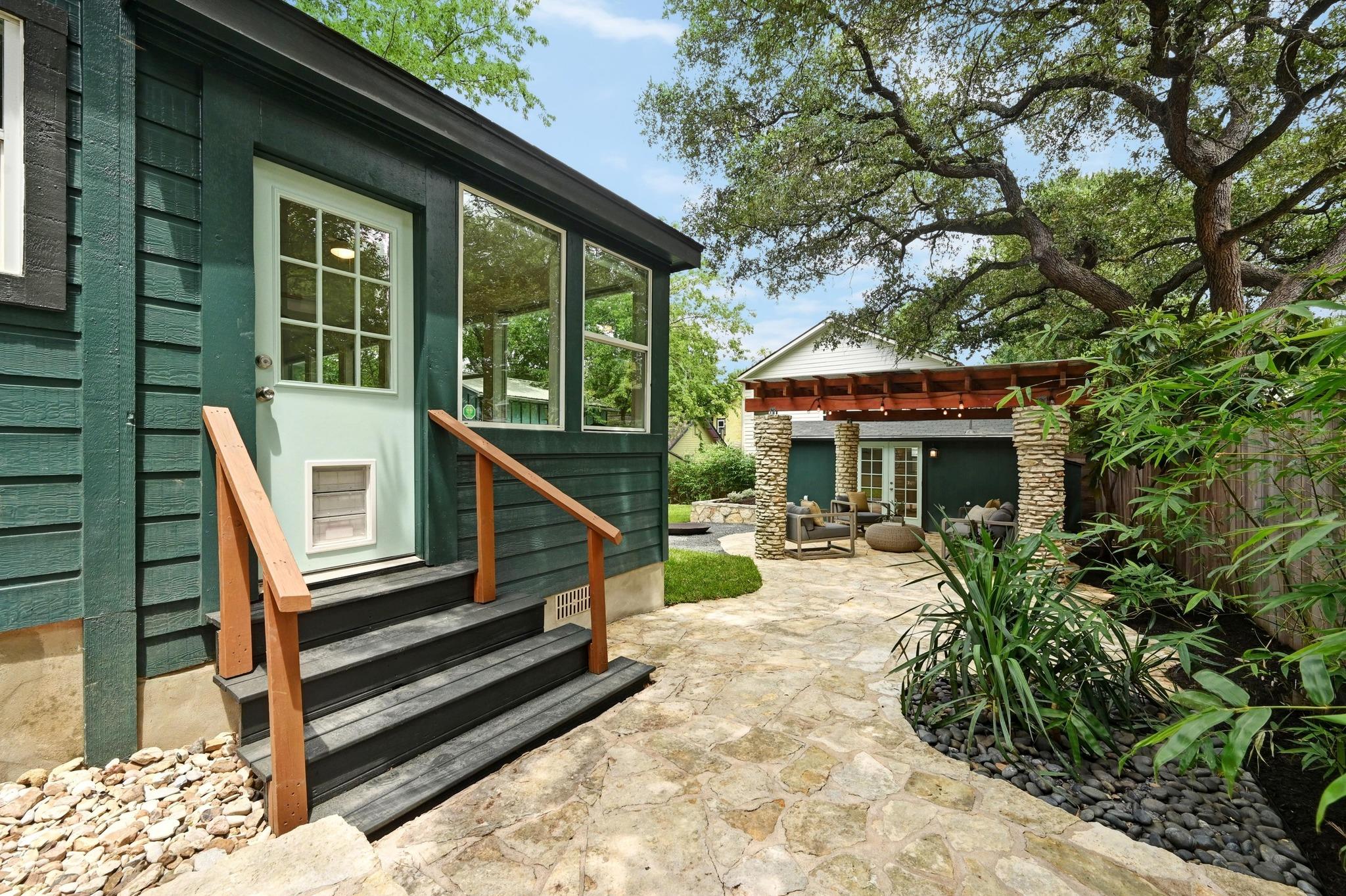 803 Jessie St, Austin, TX 78704