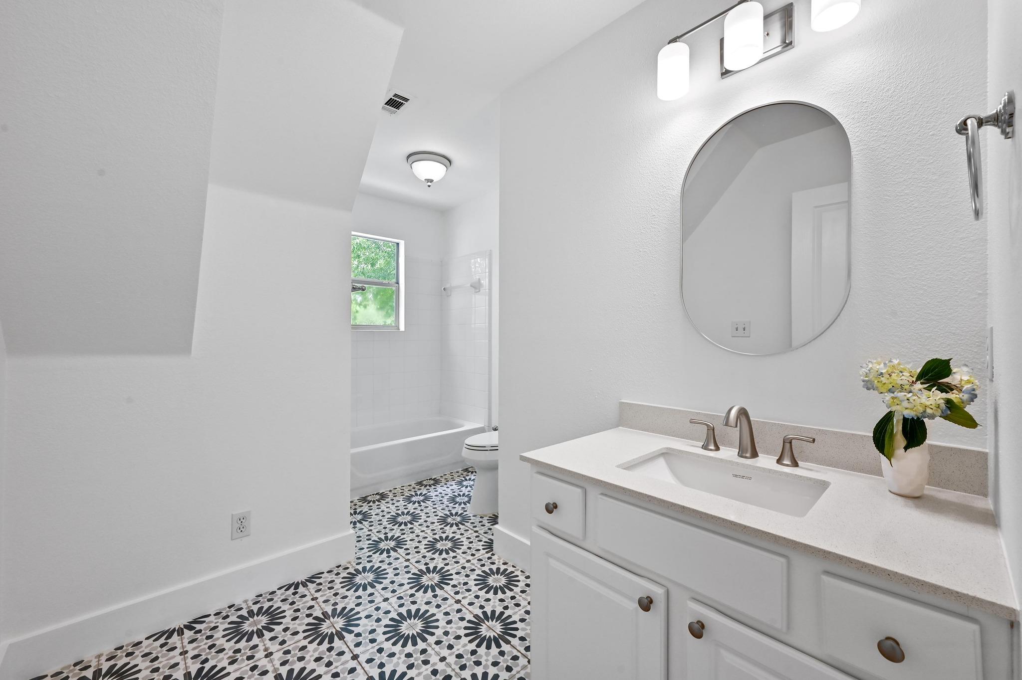 803 Jessie St, Austin, TX 78704