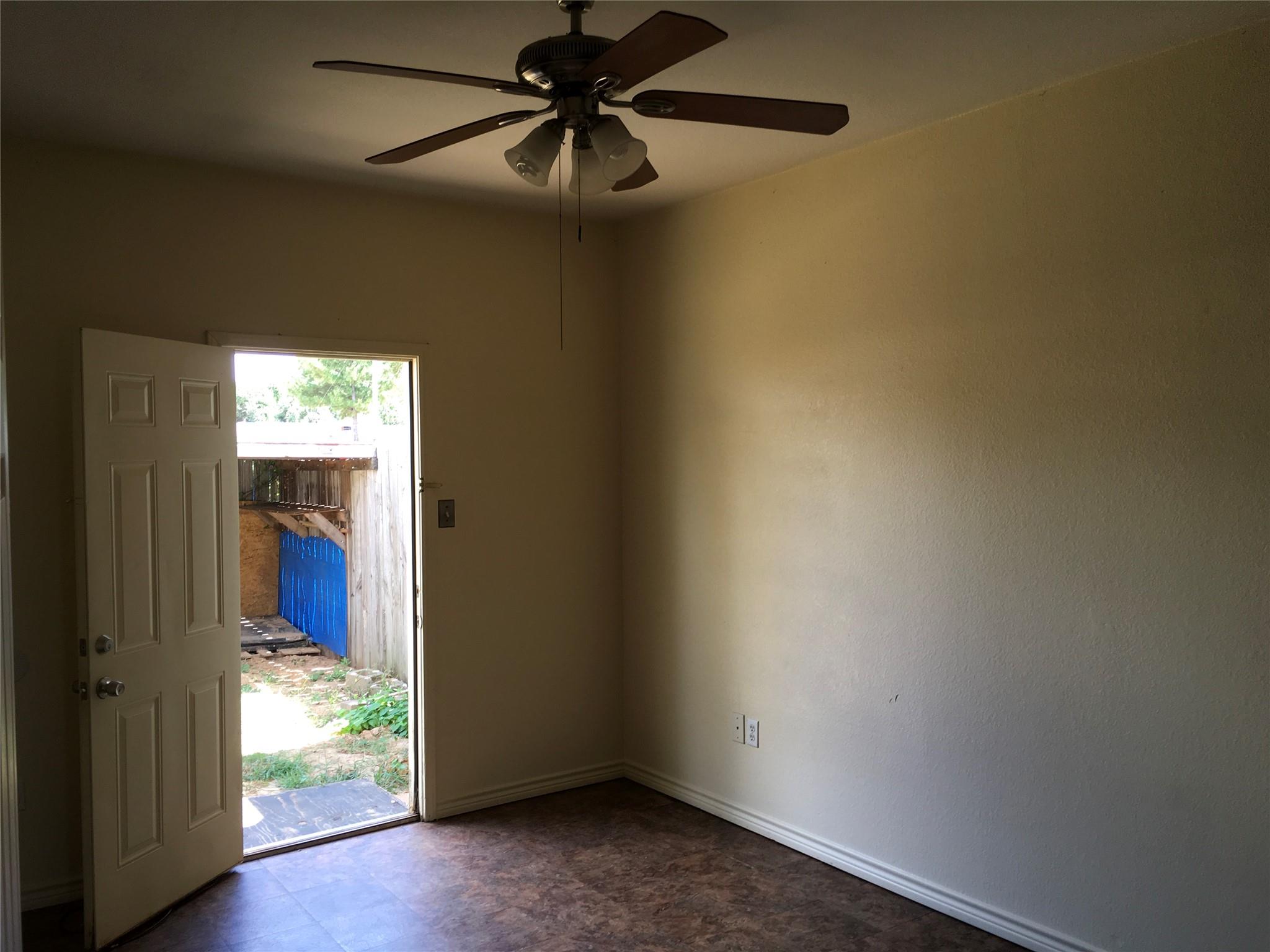 251 Zimmerman Ave # A, Bastrop, TX 78602