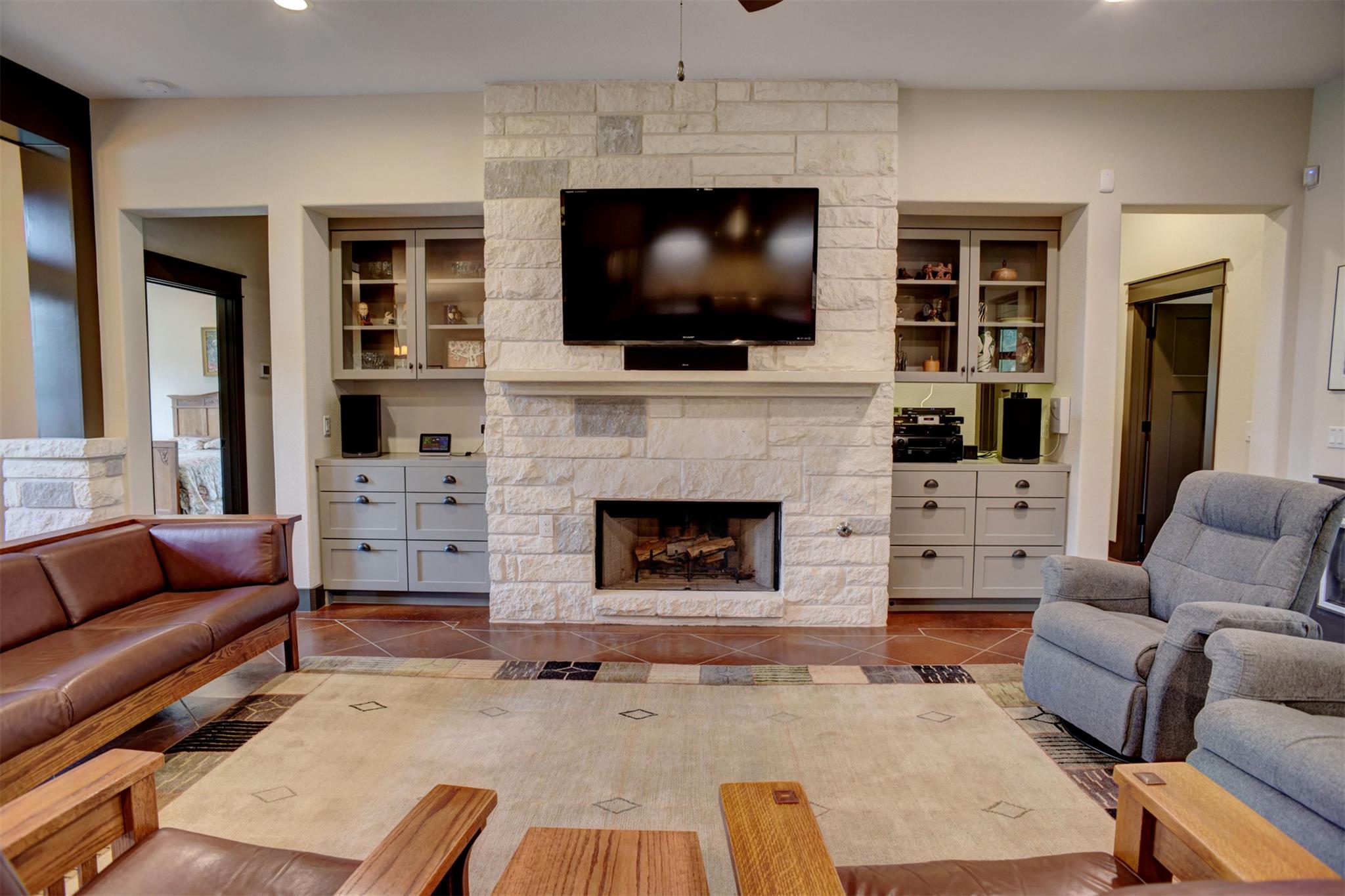 163 Roundup Rdg, Smithville, TX 78957