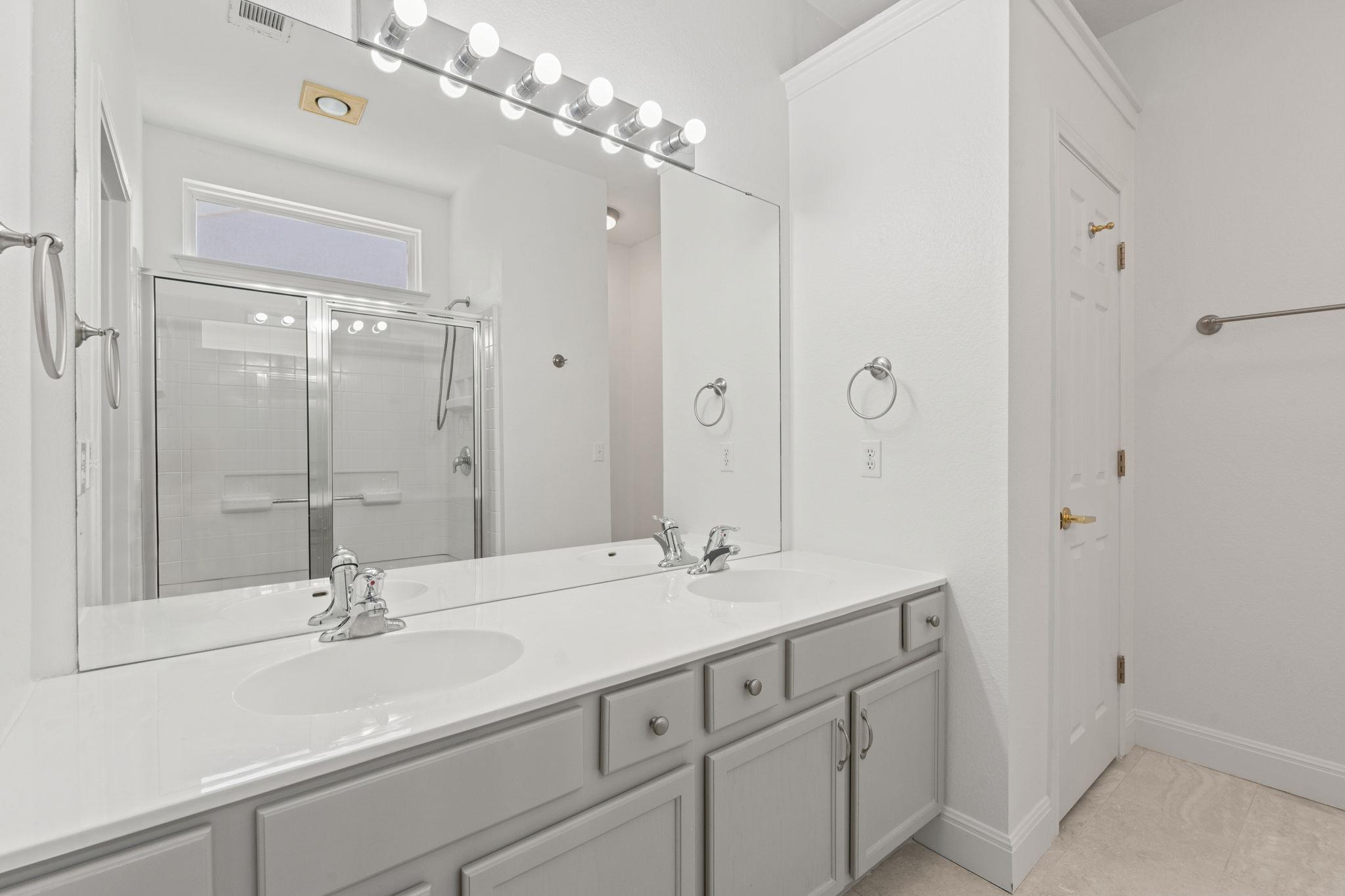 210 Crockett Loop, Georgetown, TX 78633
