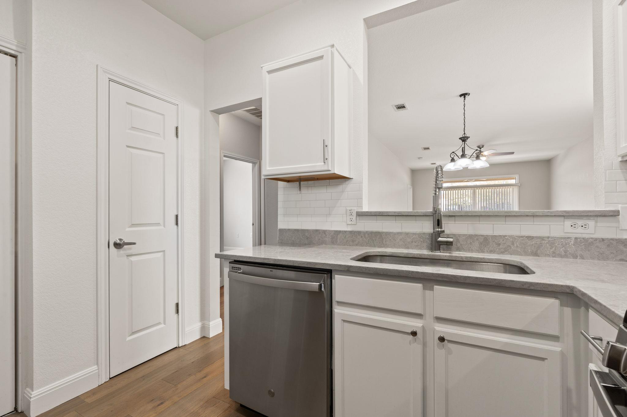 210 Crockett Loop, Georgetown, TX 78633