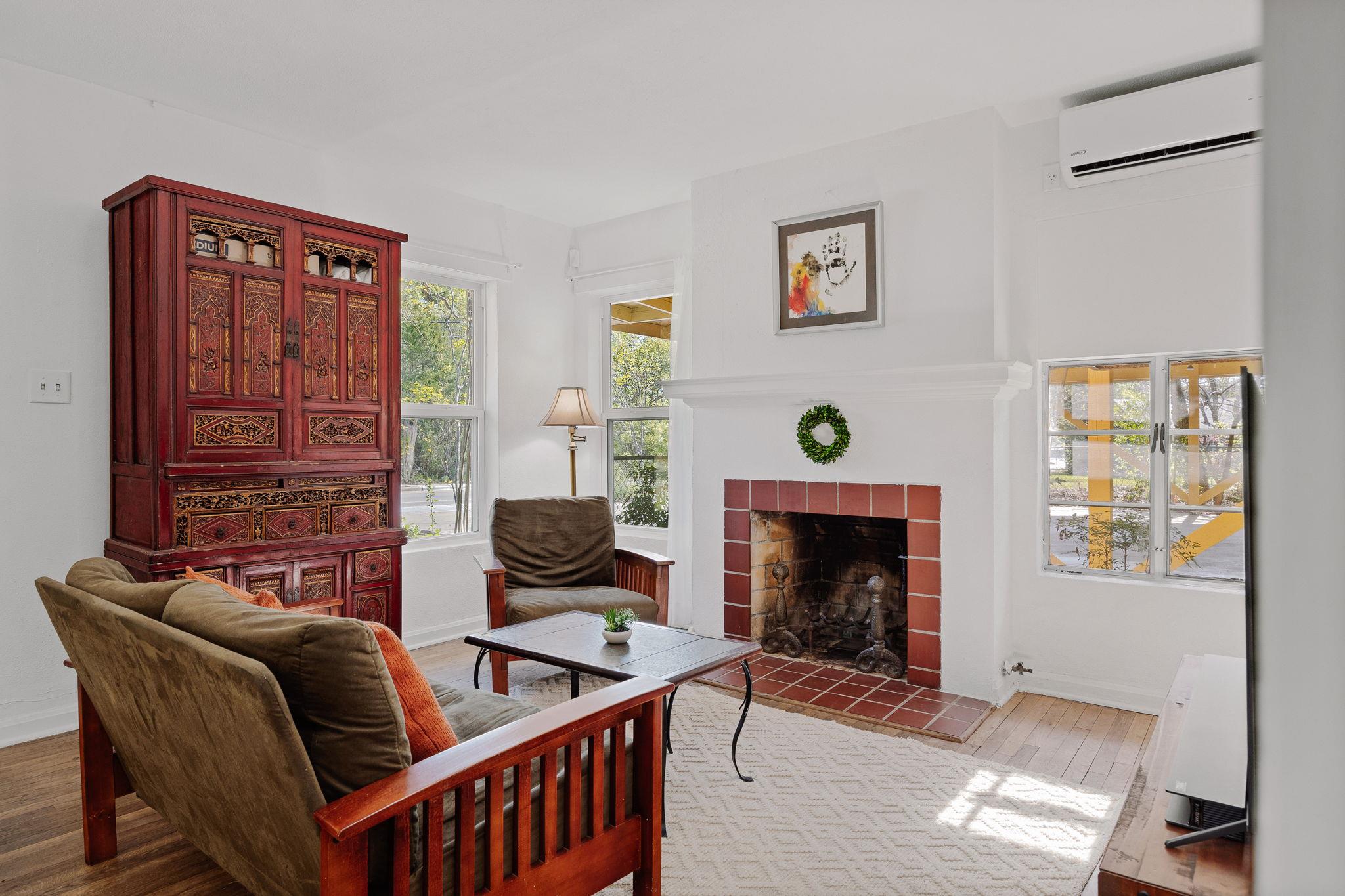 1813 E 38th 1/2 St, Austin, TX 78722