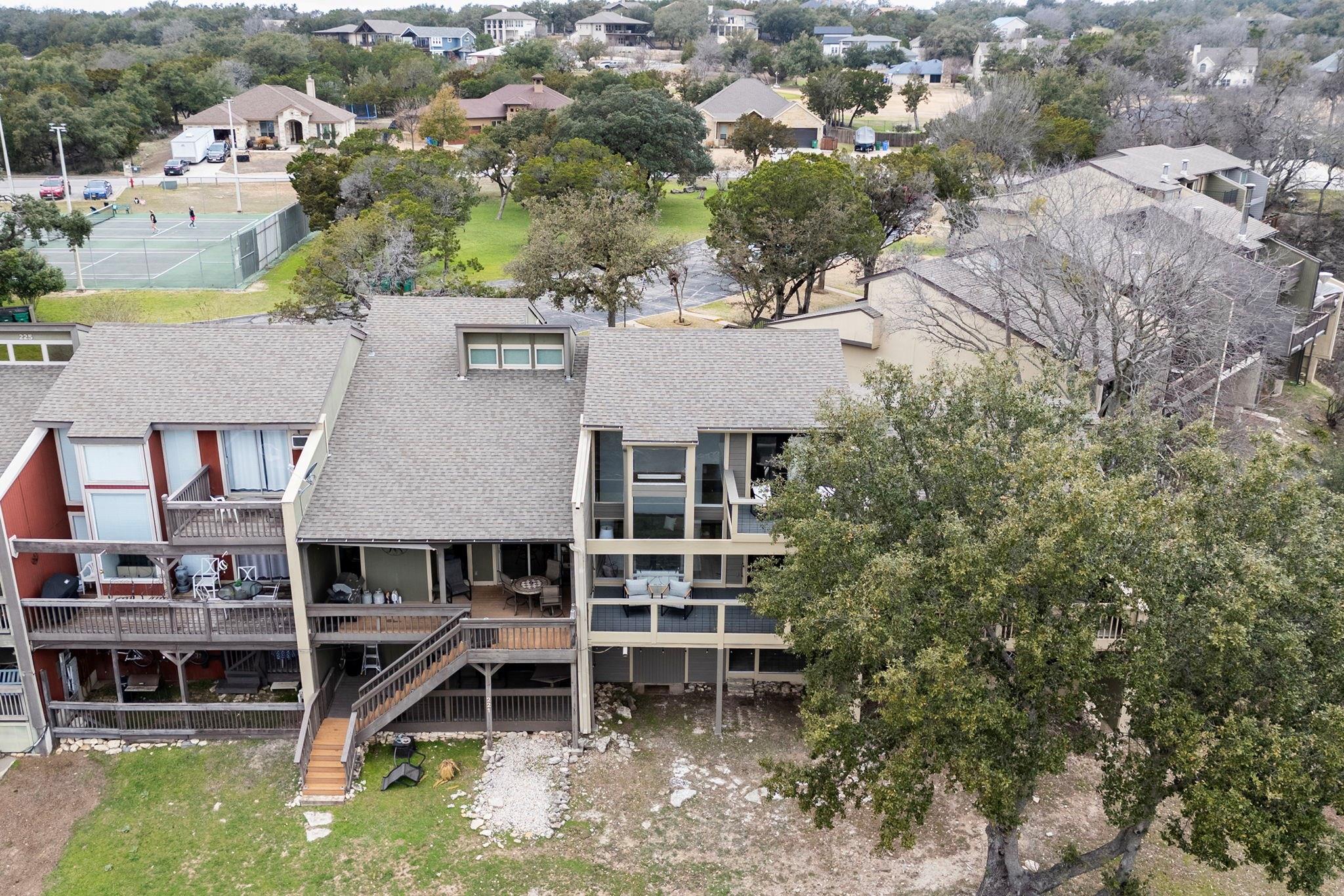 219 Venture Blvd S, Point Venture, TX 78645