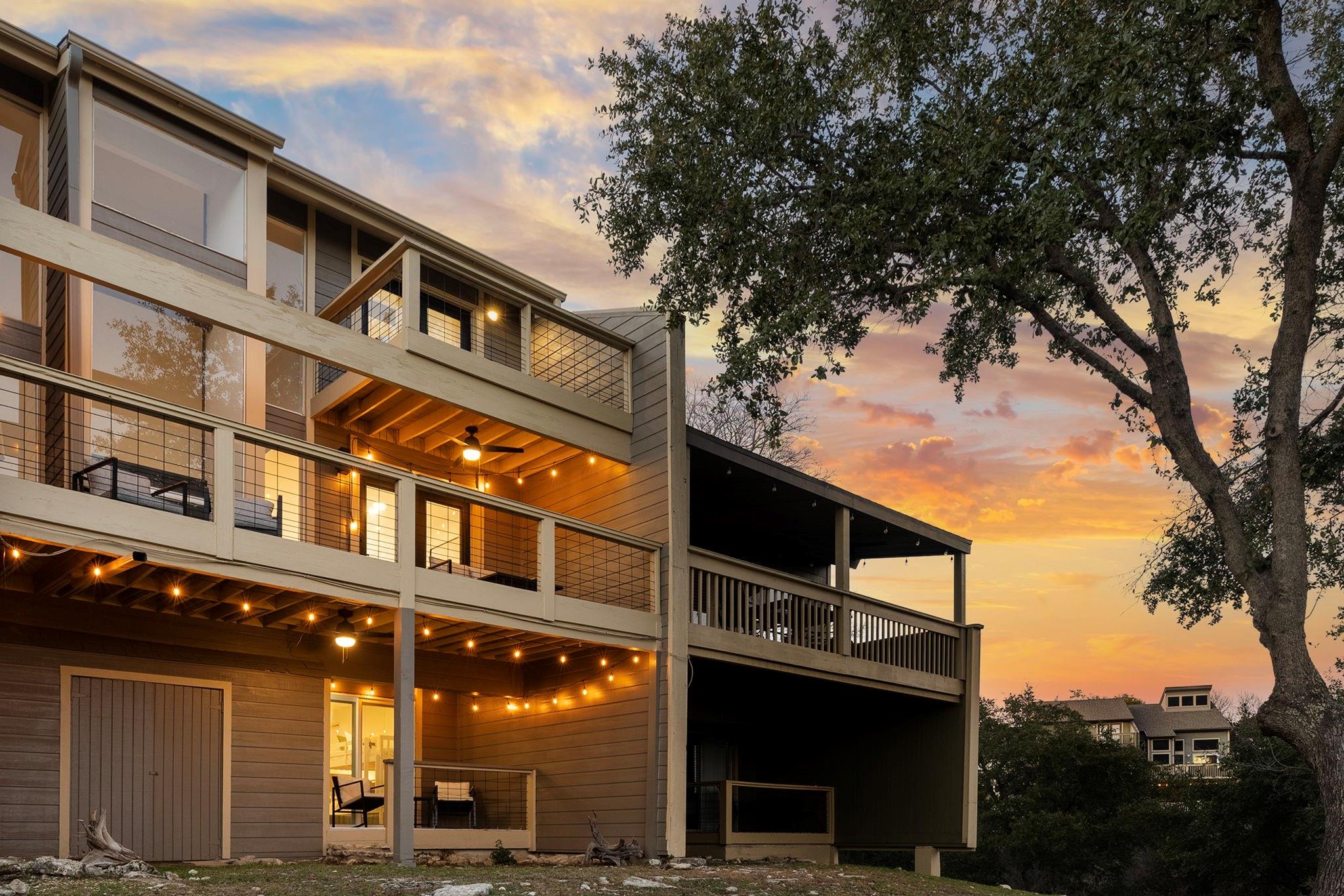 219 Venture Blvd S, Point Venture, TX 78645