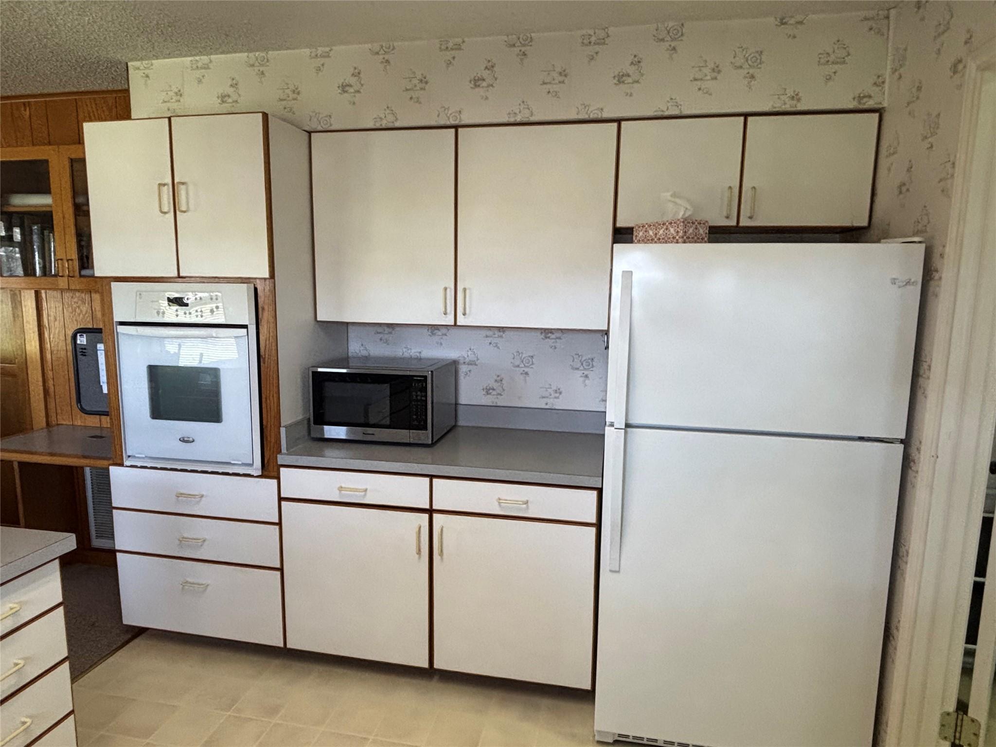 114 Shady Grove Grv, Tow, TX 78672