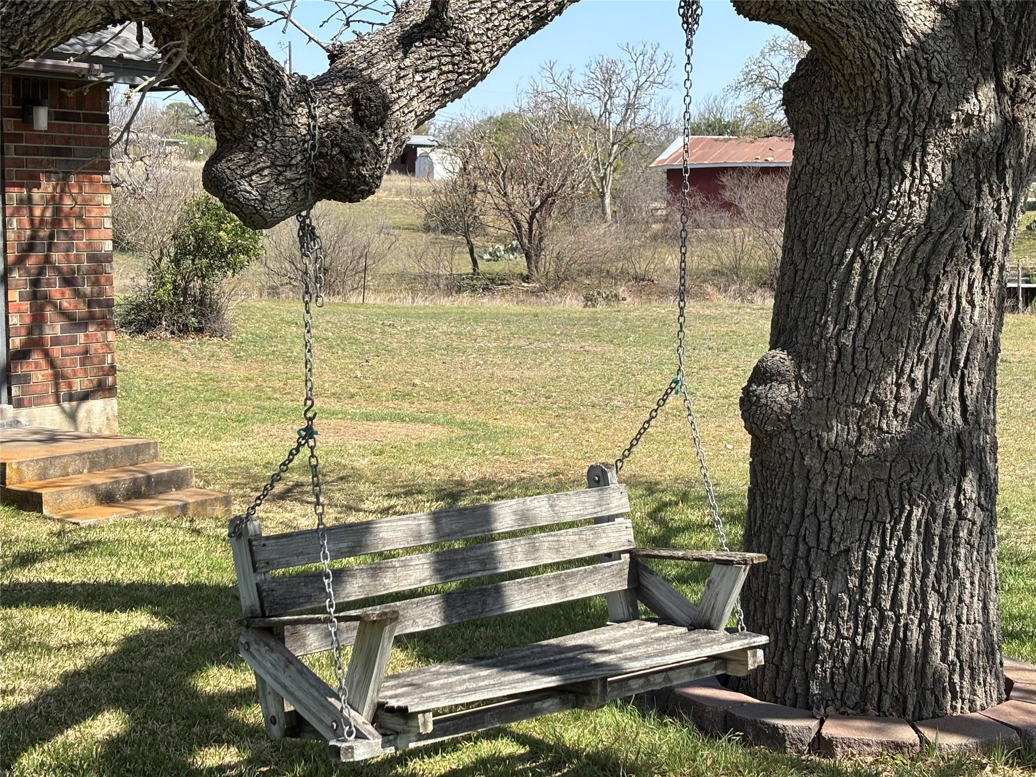 114 Shady Grove Grv, Tow, TX 78672