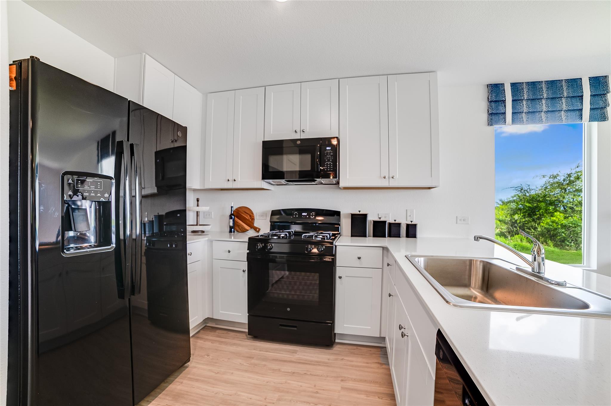 502 Heritage Groves Rd, Bertram, TX 78605