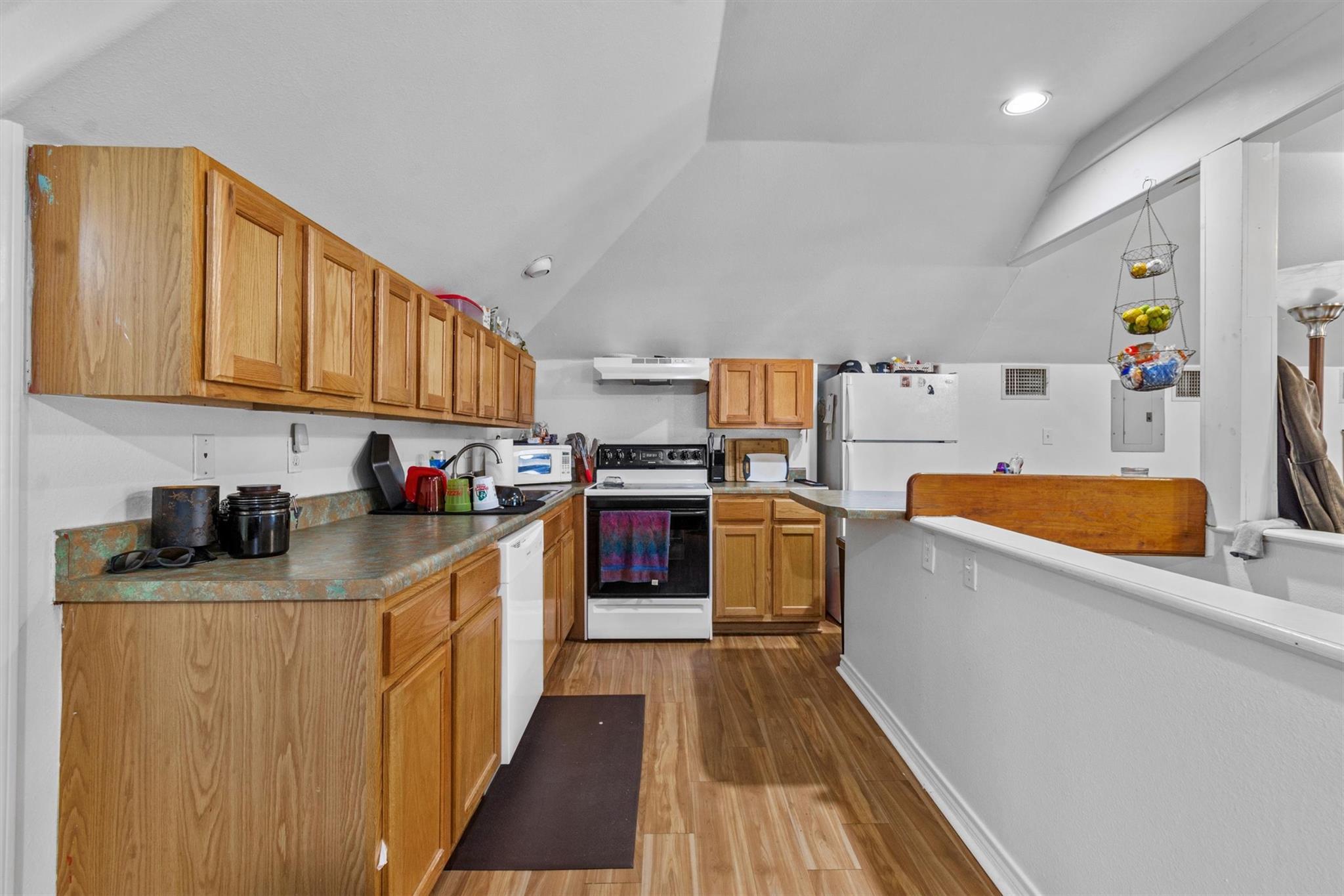 527 W San Antonio St, San Marcos, TX 78666
