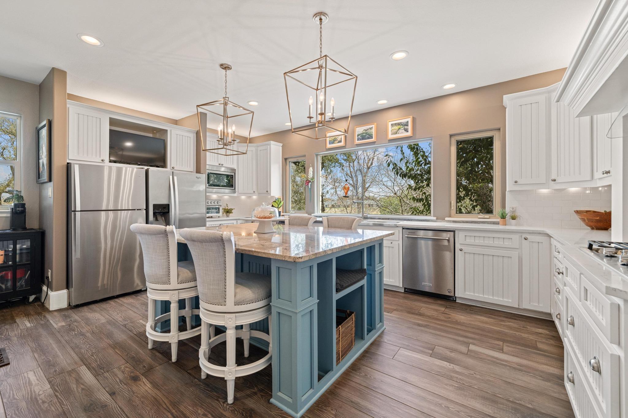 913 Southridge Rd, Salado, TX 76571