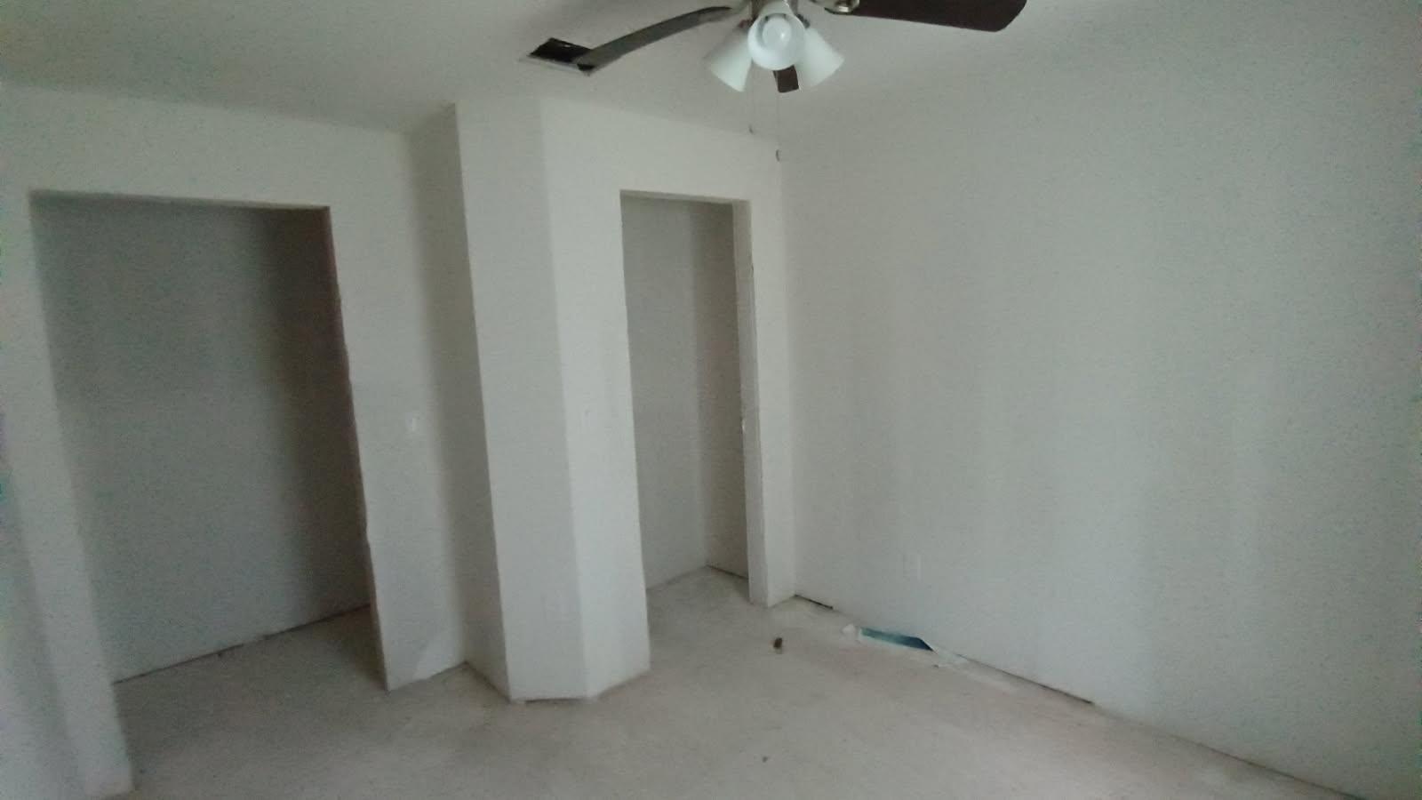 112 W Ila St, Elgin, TX 78621