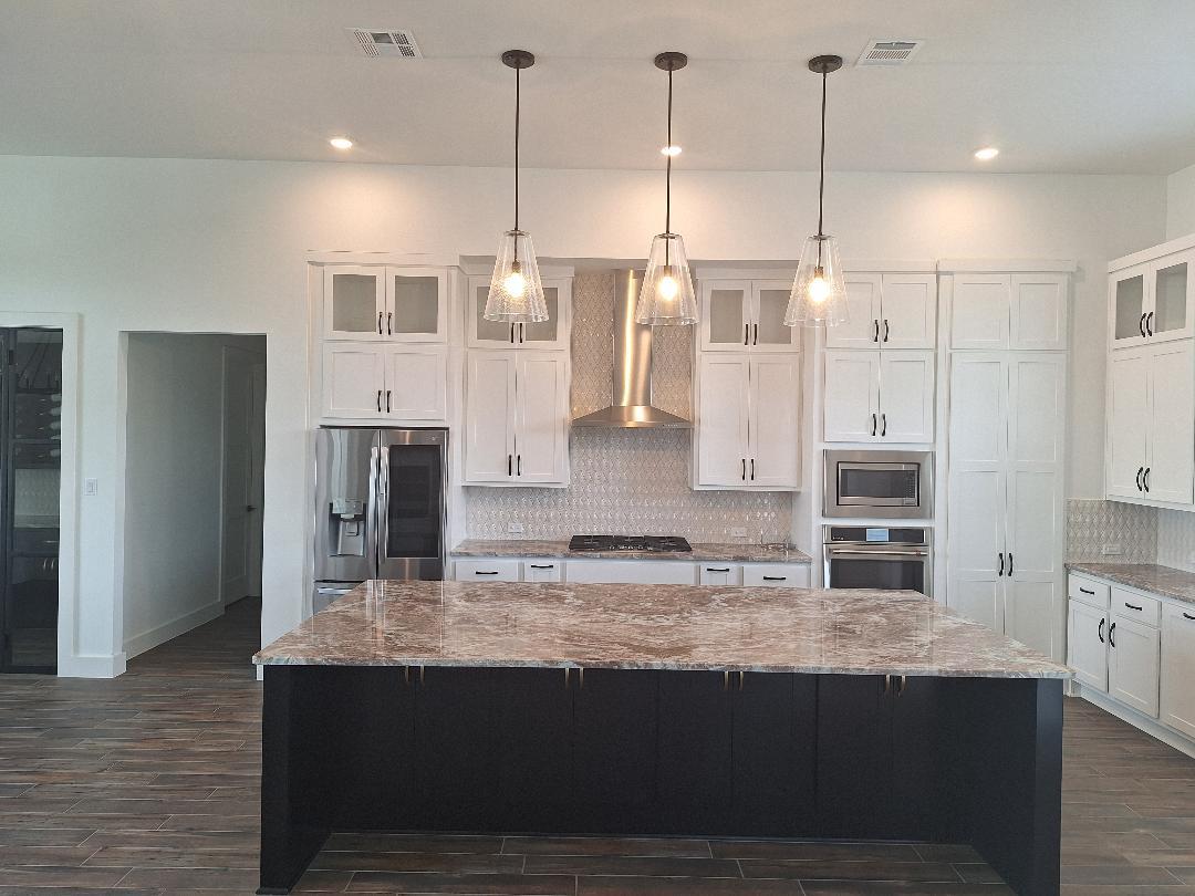 120 NW Strada Luca NW, Florence, TX 76527