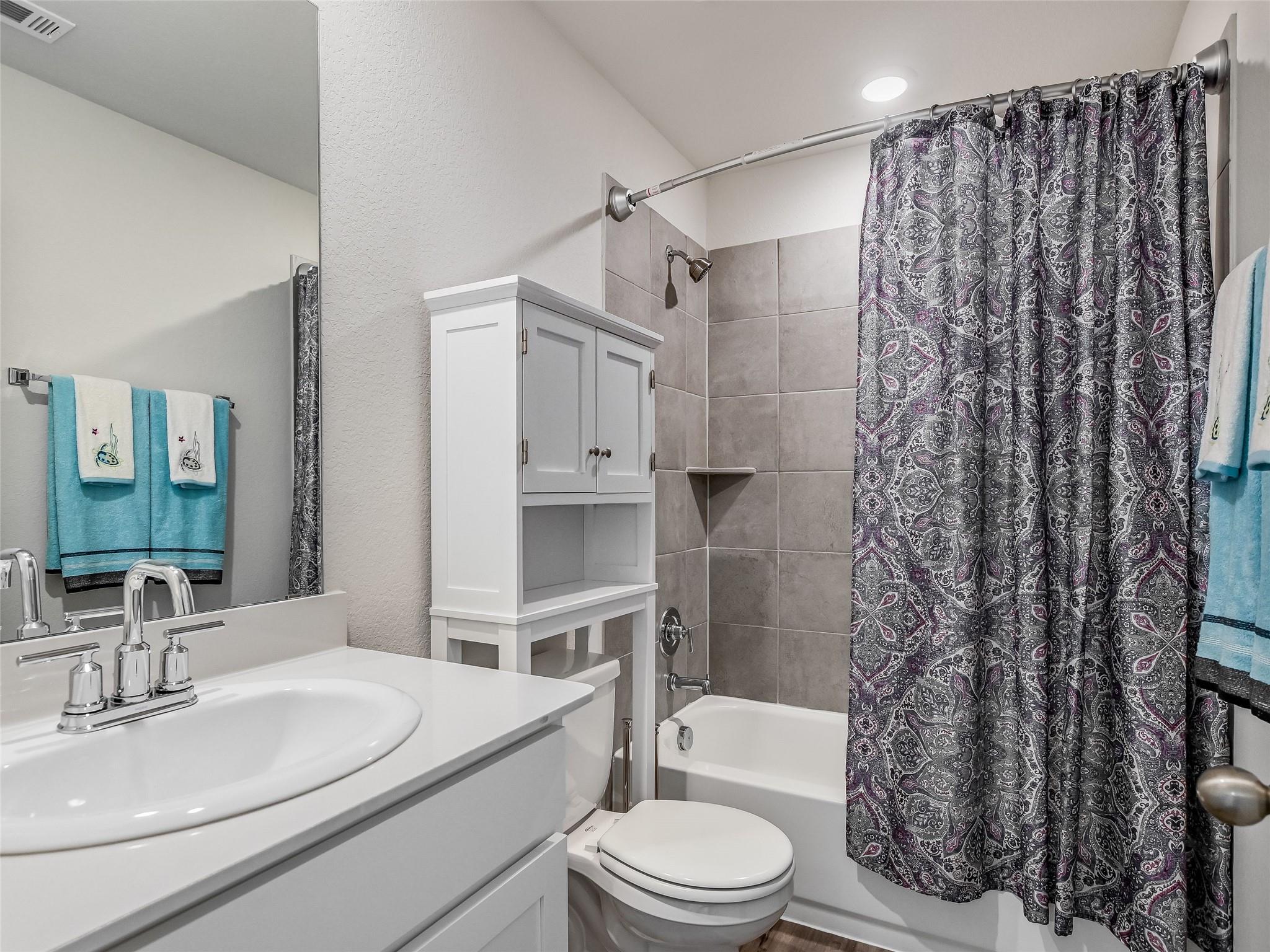 314 Durango Downs Dr, Hutto, TX 78634