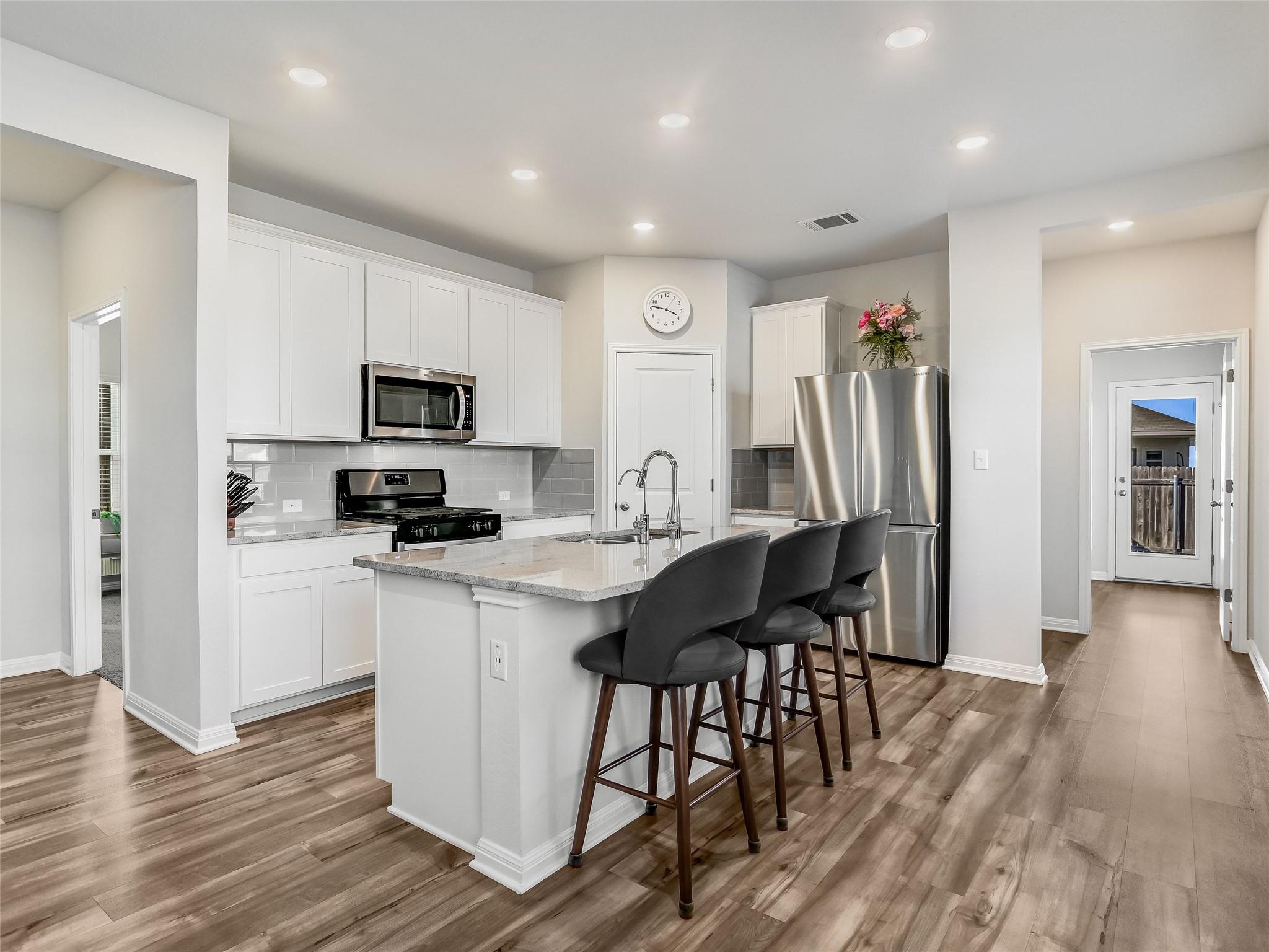 314 Durango Downs Dr, Hutto, TX 78634