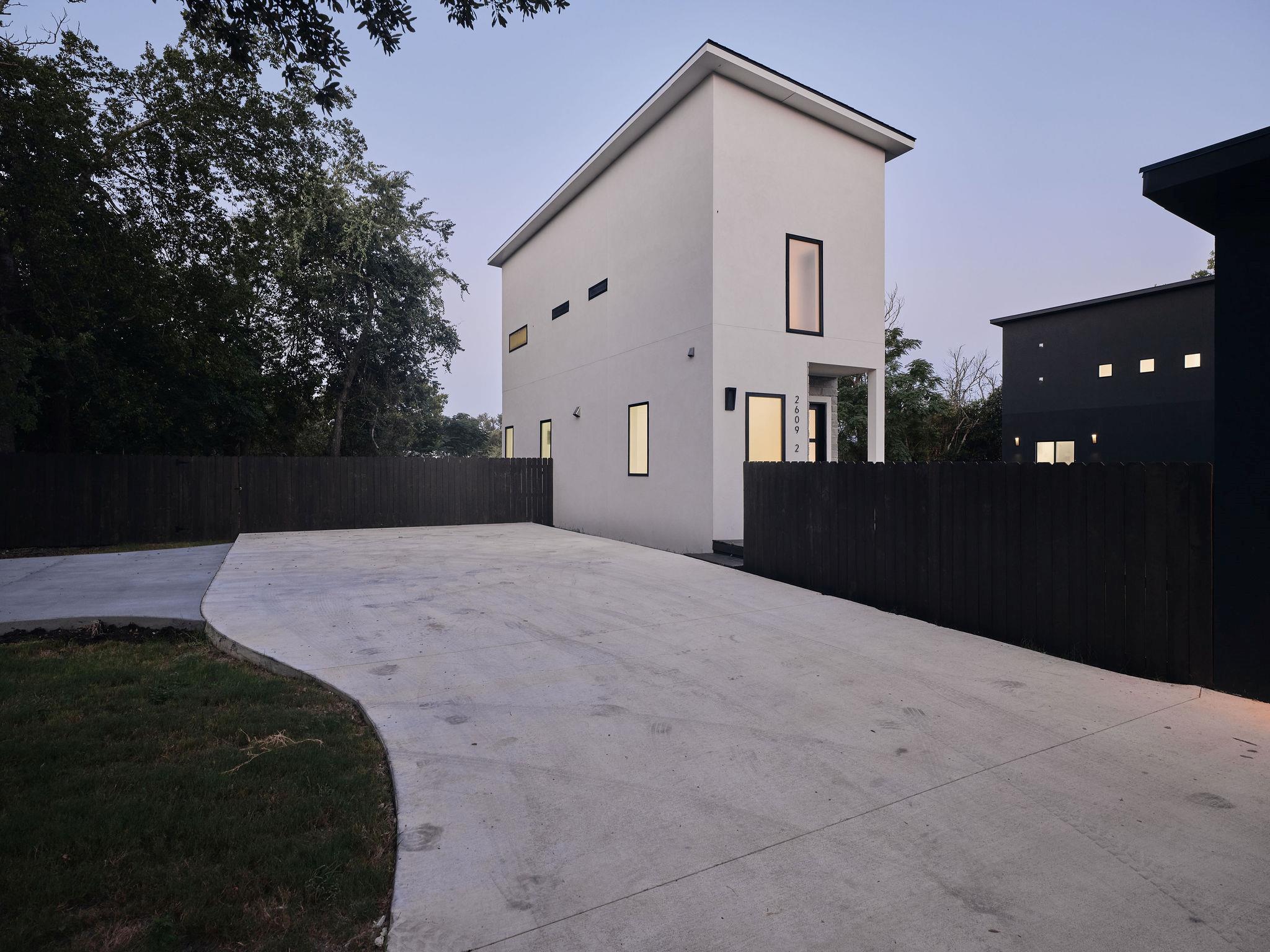 2609 Davis Ln # 2, Austin, TX 78745