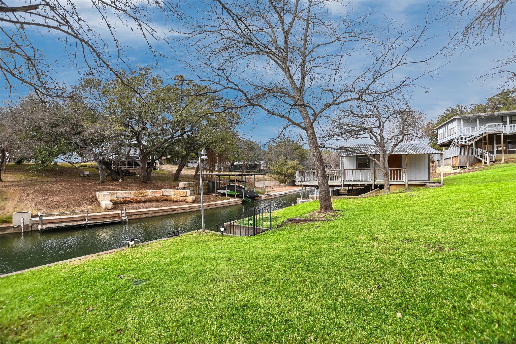 325 County Road 136C, Kingsland, TX 78639