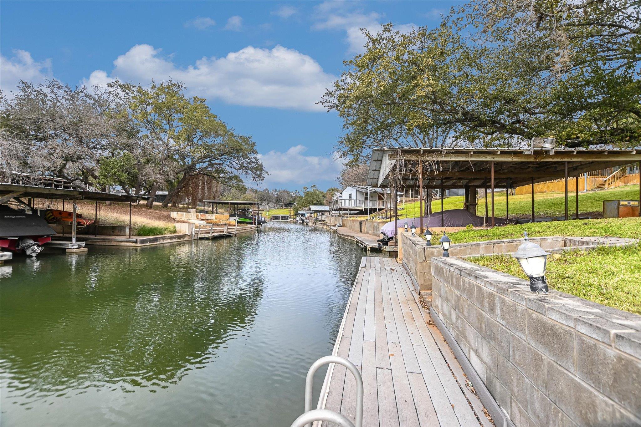 325 County Road 136C, Kingsland, TX 78639