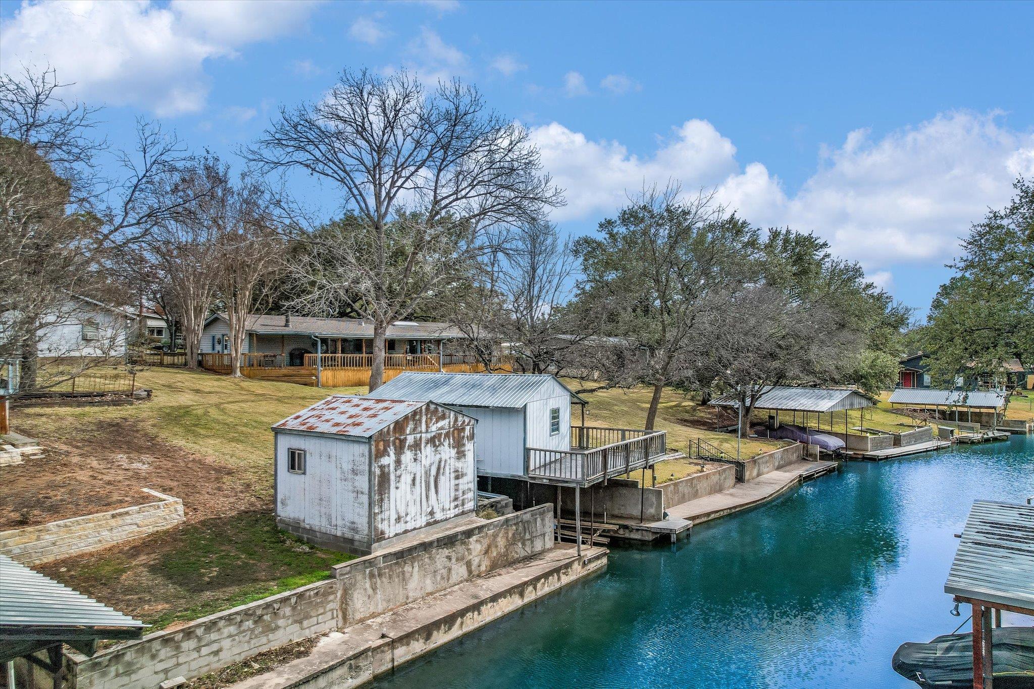325 County Road 136C, Kingsland, TX 78639