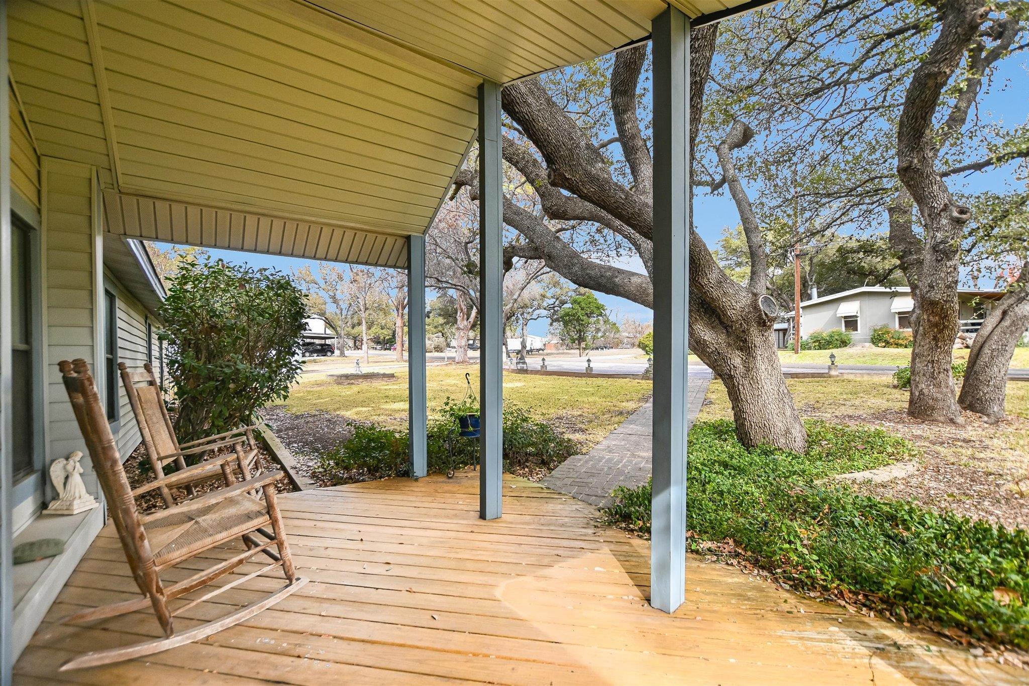 325 County Road 136C, Kingsland, TX 78639