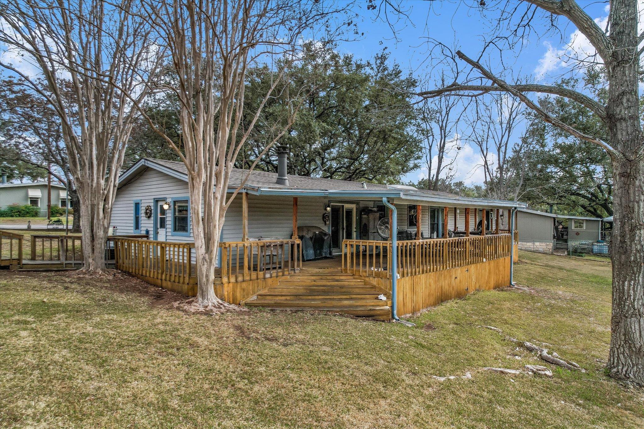 325 County Road 136C, Kingsland, TX 78639