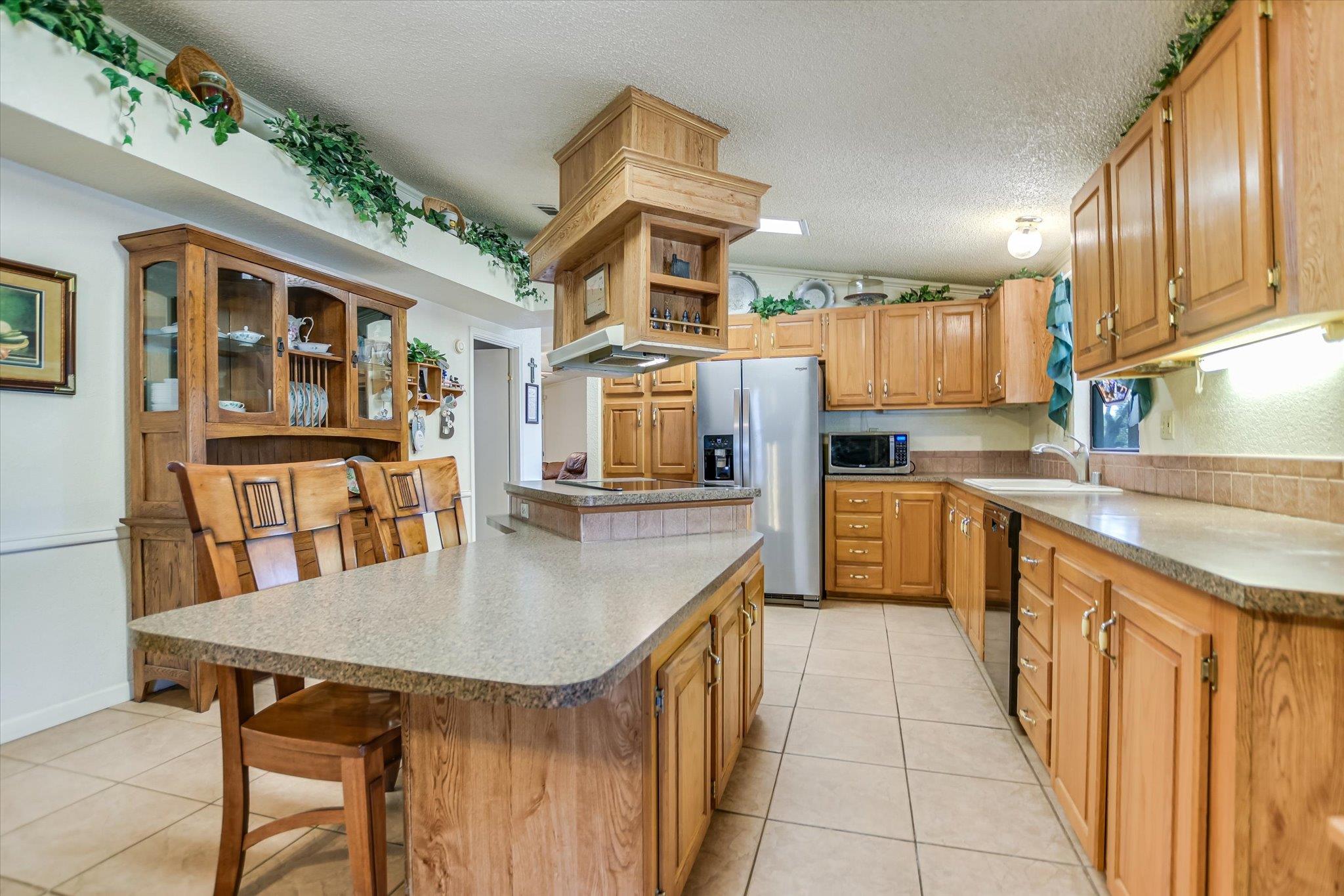 325 County Road 136C, Kingsland, TX 78639