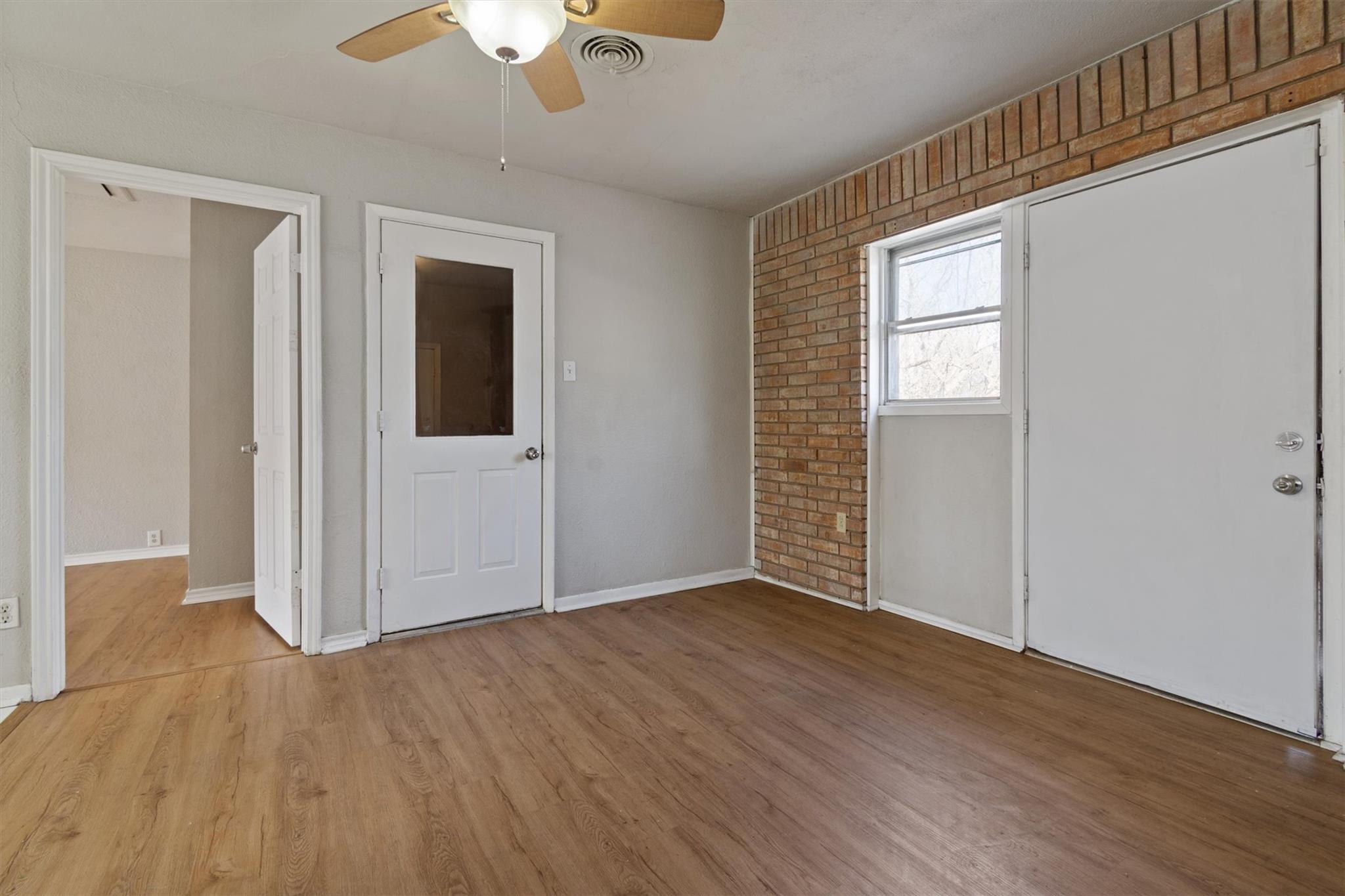703 S 13th St, Copperas Cove, TX 76522