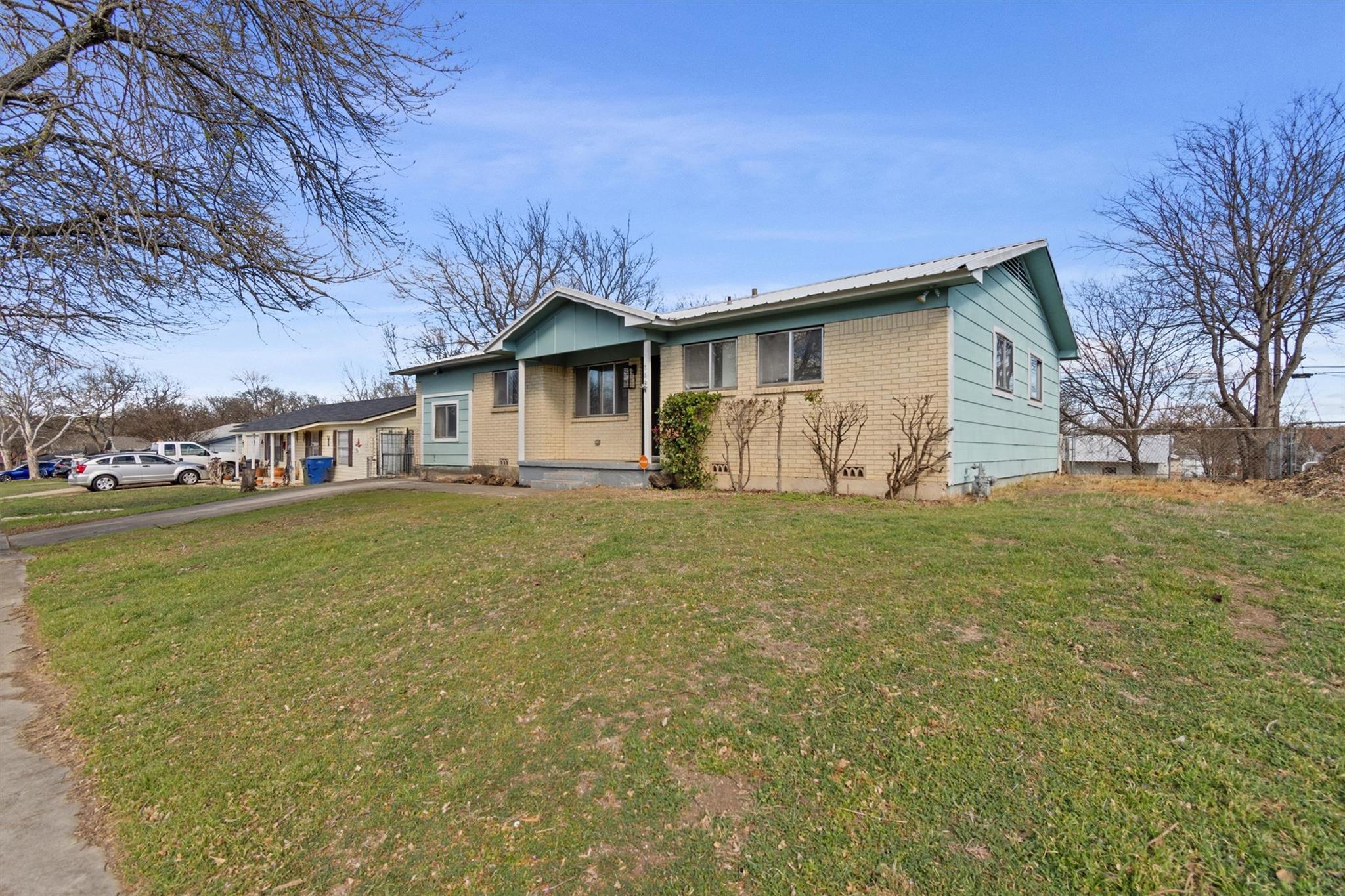 703 S 13th St, Copperas Cove, TX 76522