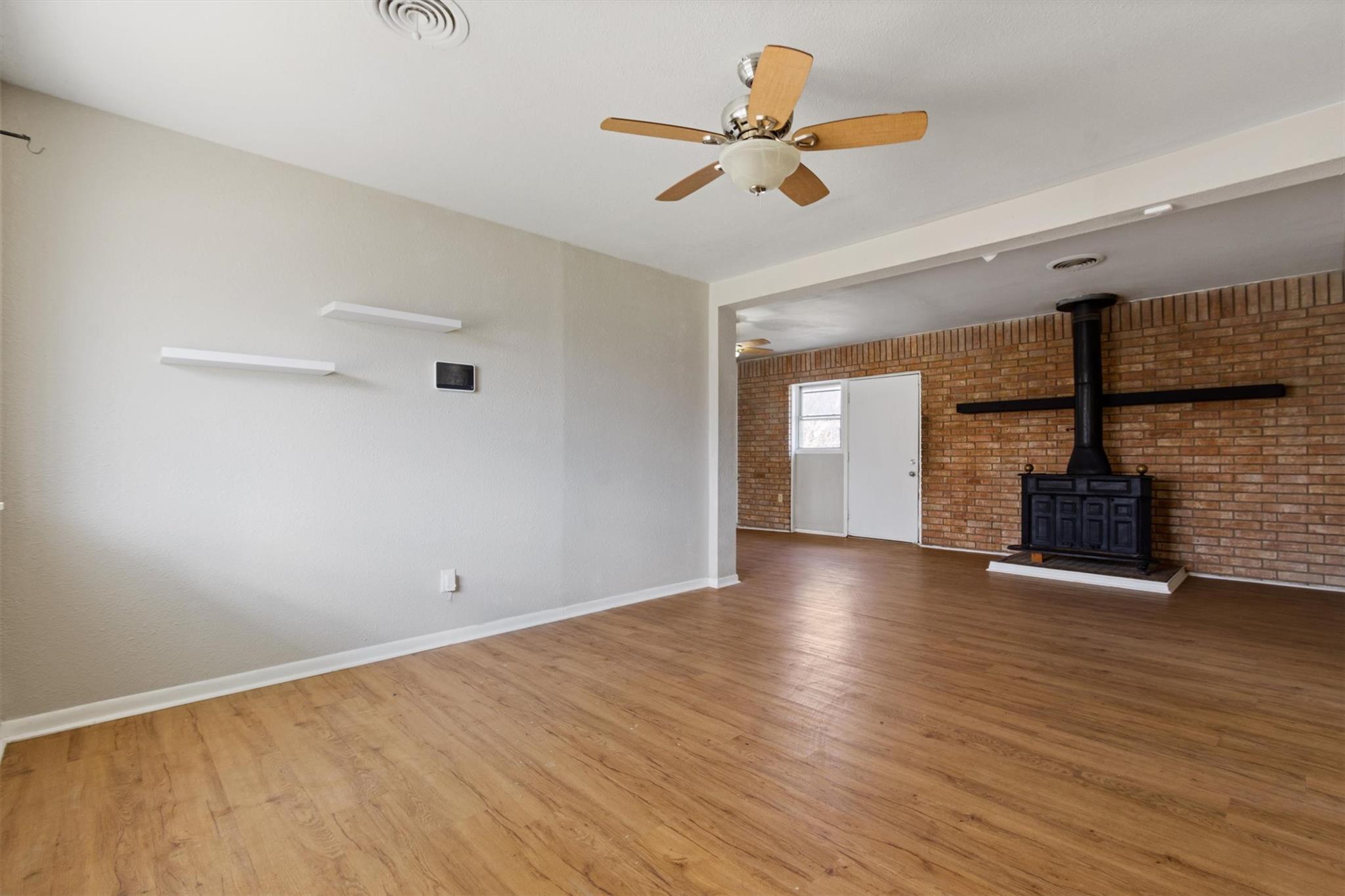 703 S 13th St, Copperas Cove, TX 76522