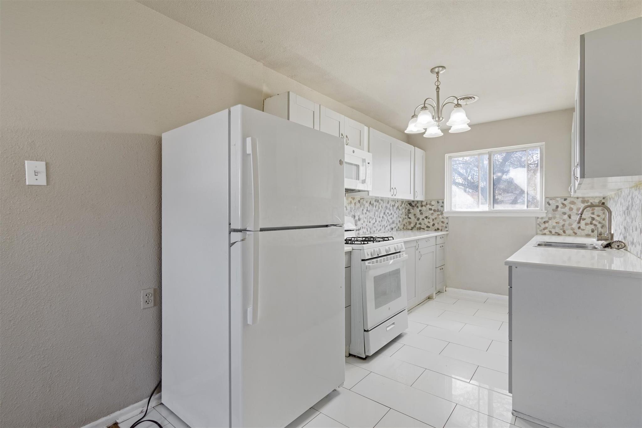 703 S 13th St, Copperas Cove, TX 76522