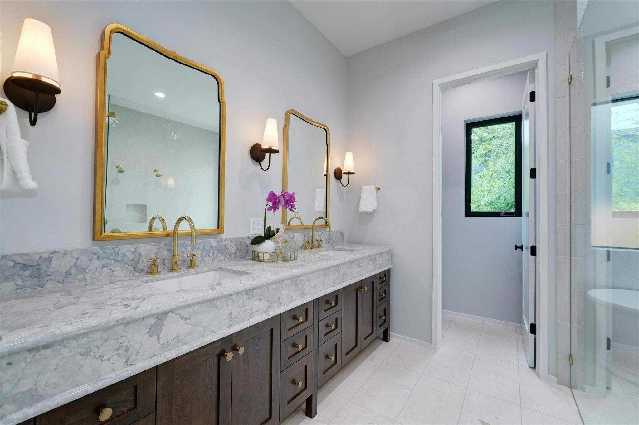 2212 Trailside Dr, Austin, TX 78704