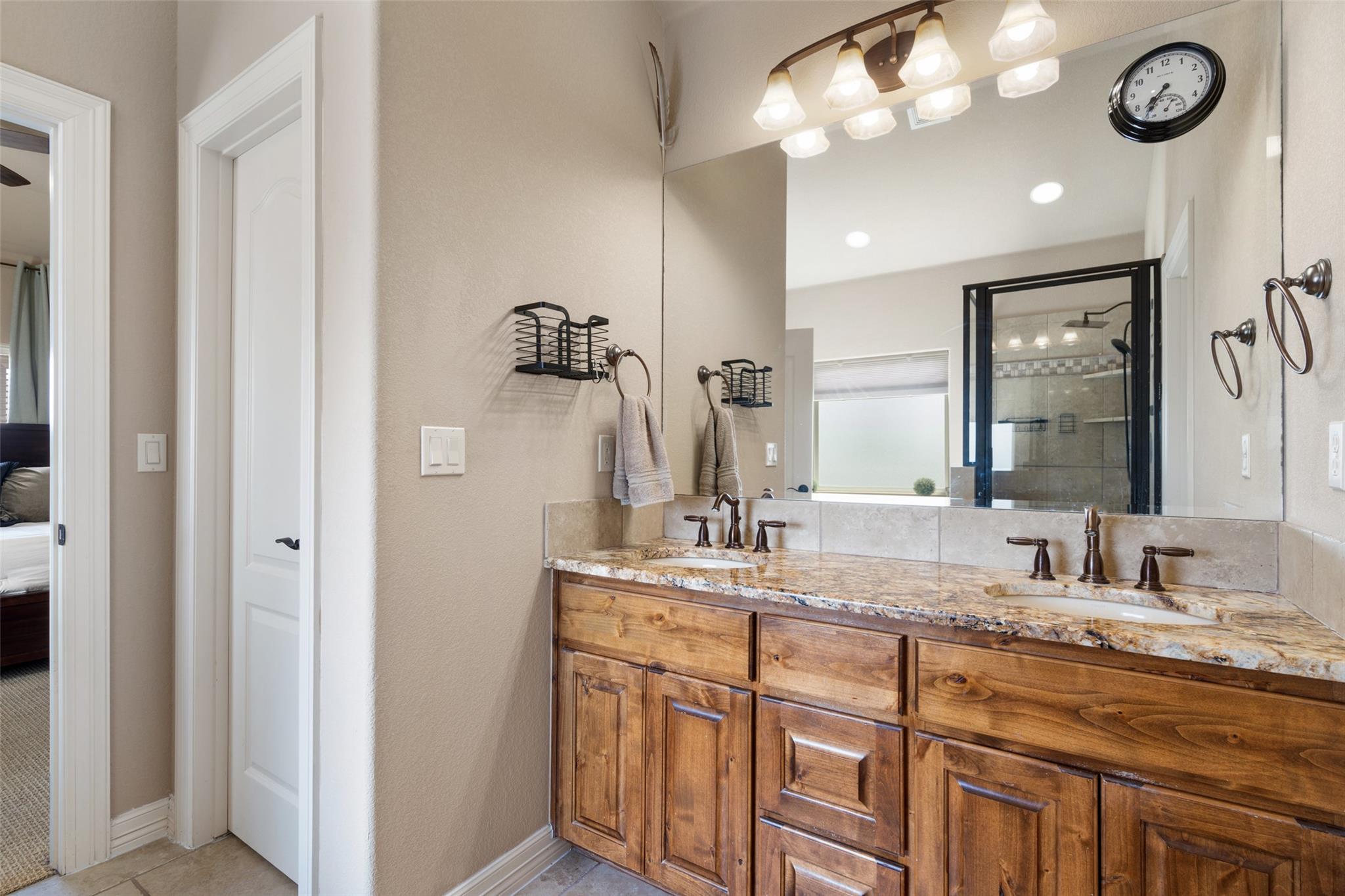 4900 Turnback St, Lago Vista, TX 78645