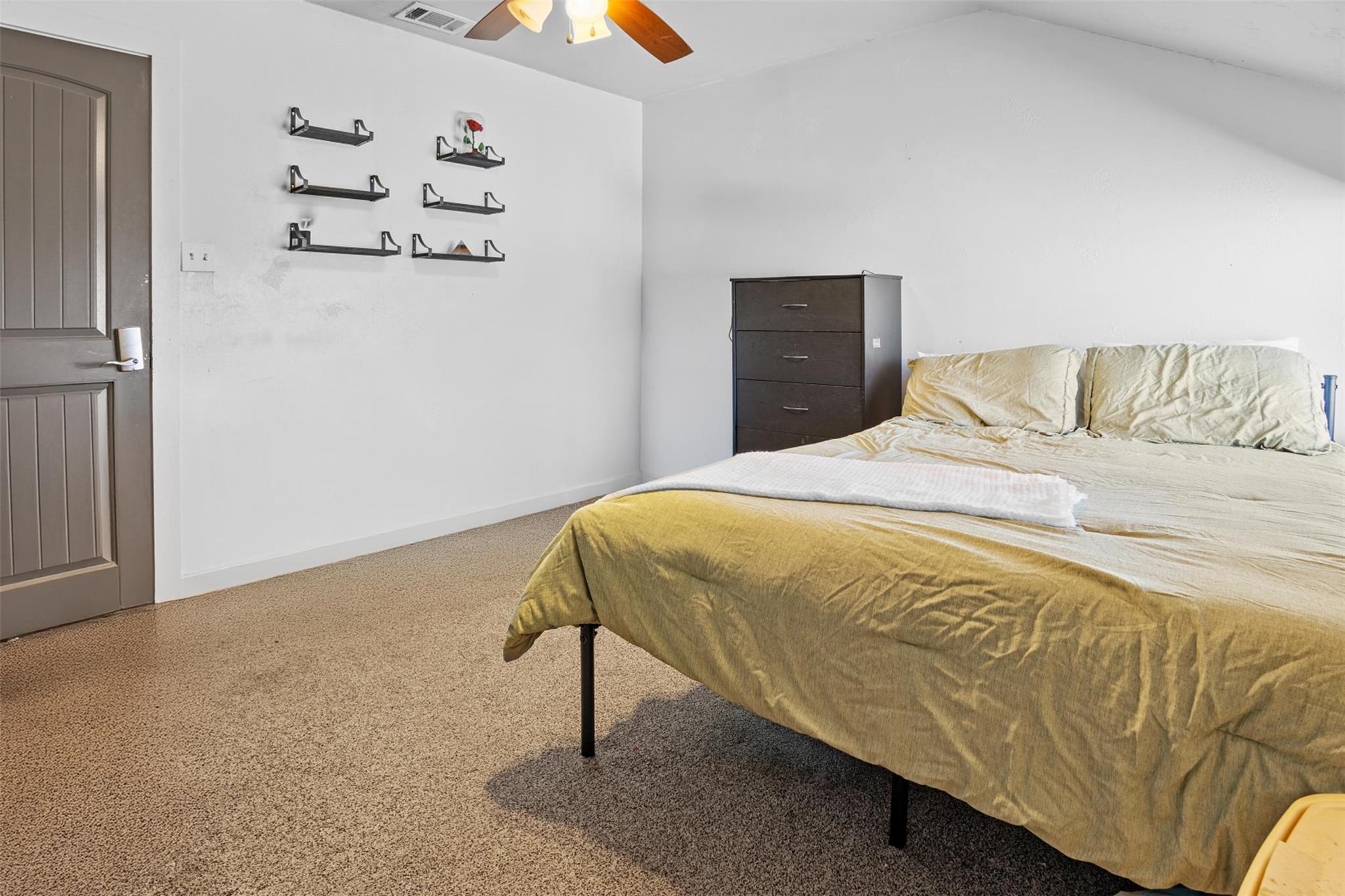 211 Sleepy Oaks Dr, Kingsland, TX 78639