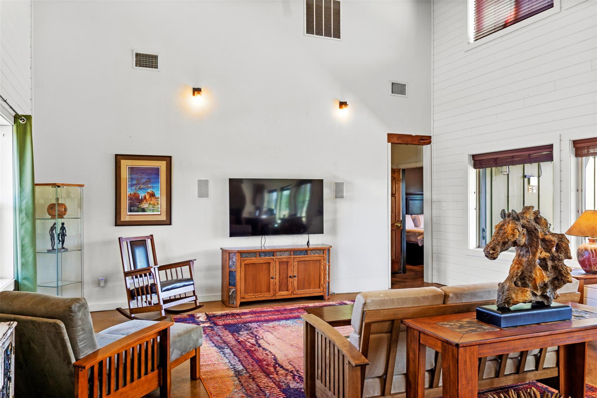 211 Sleepy Oaks Dr, Kingsland, TX 78639
