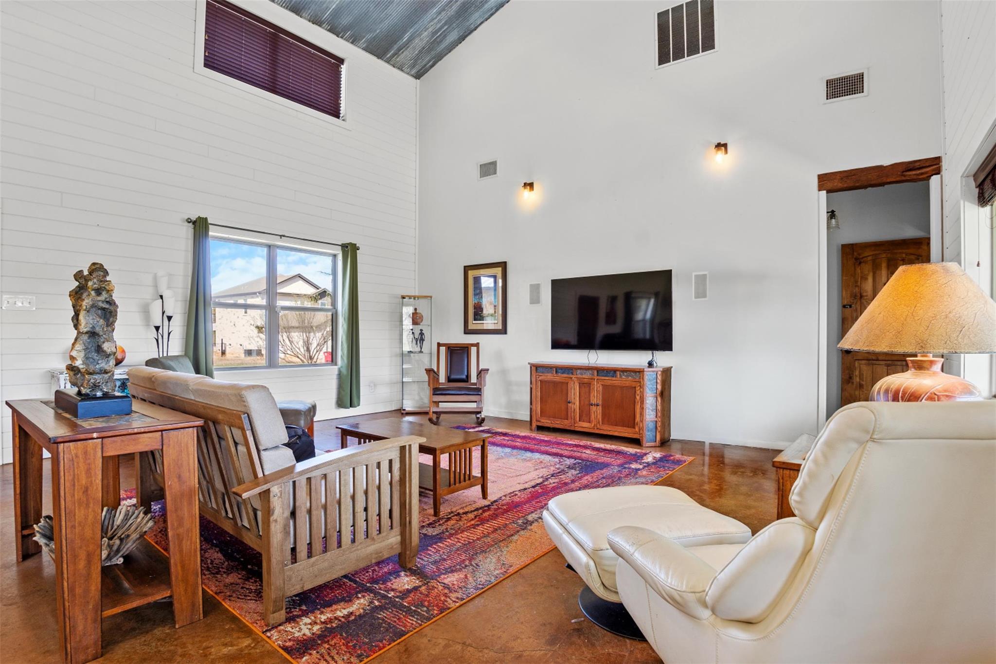 211 Sleepy Oaks Dr, Kingsland, TX 78639