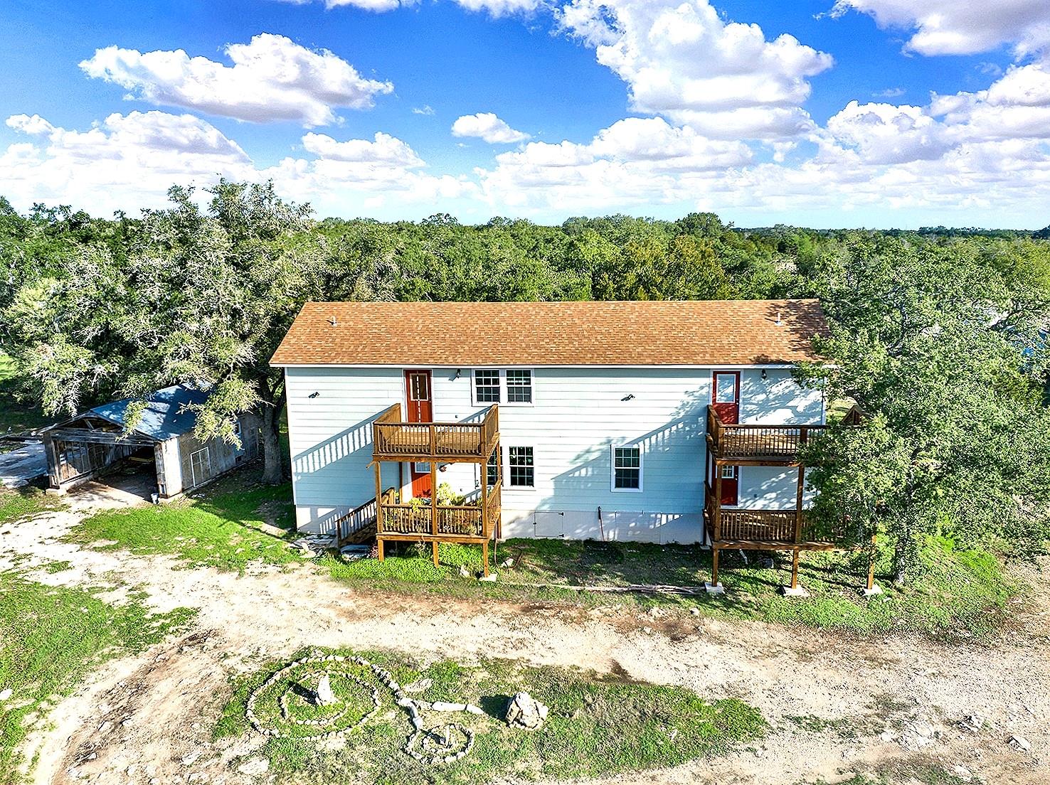 207 Oakwood Loop, San Marcos, TX 78666