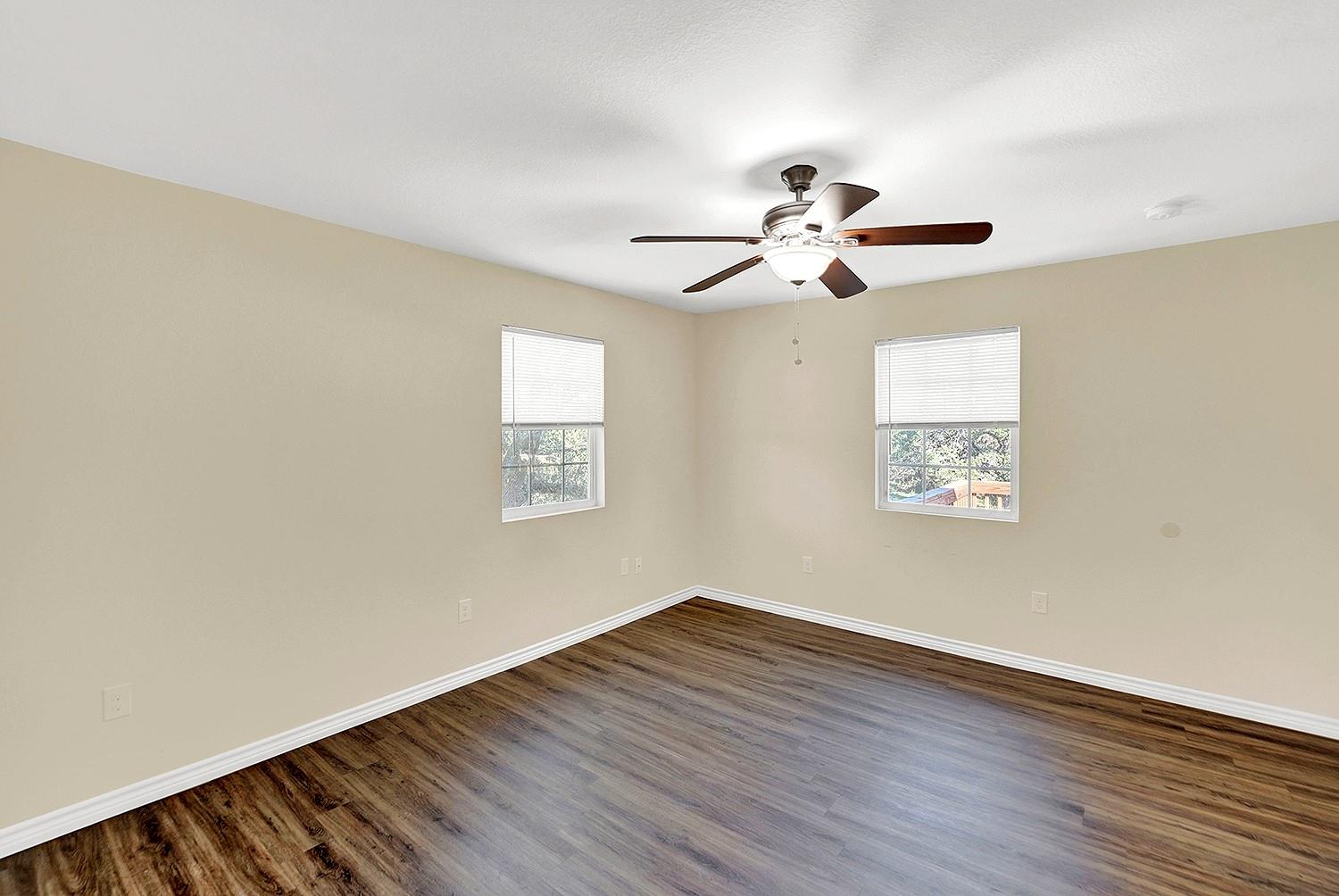207 Oakwood Loop, San Marcos, TX 78666