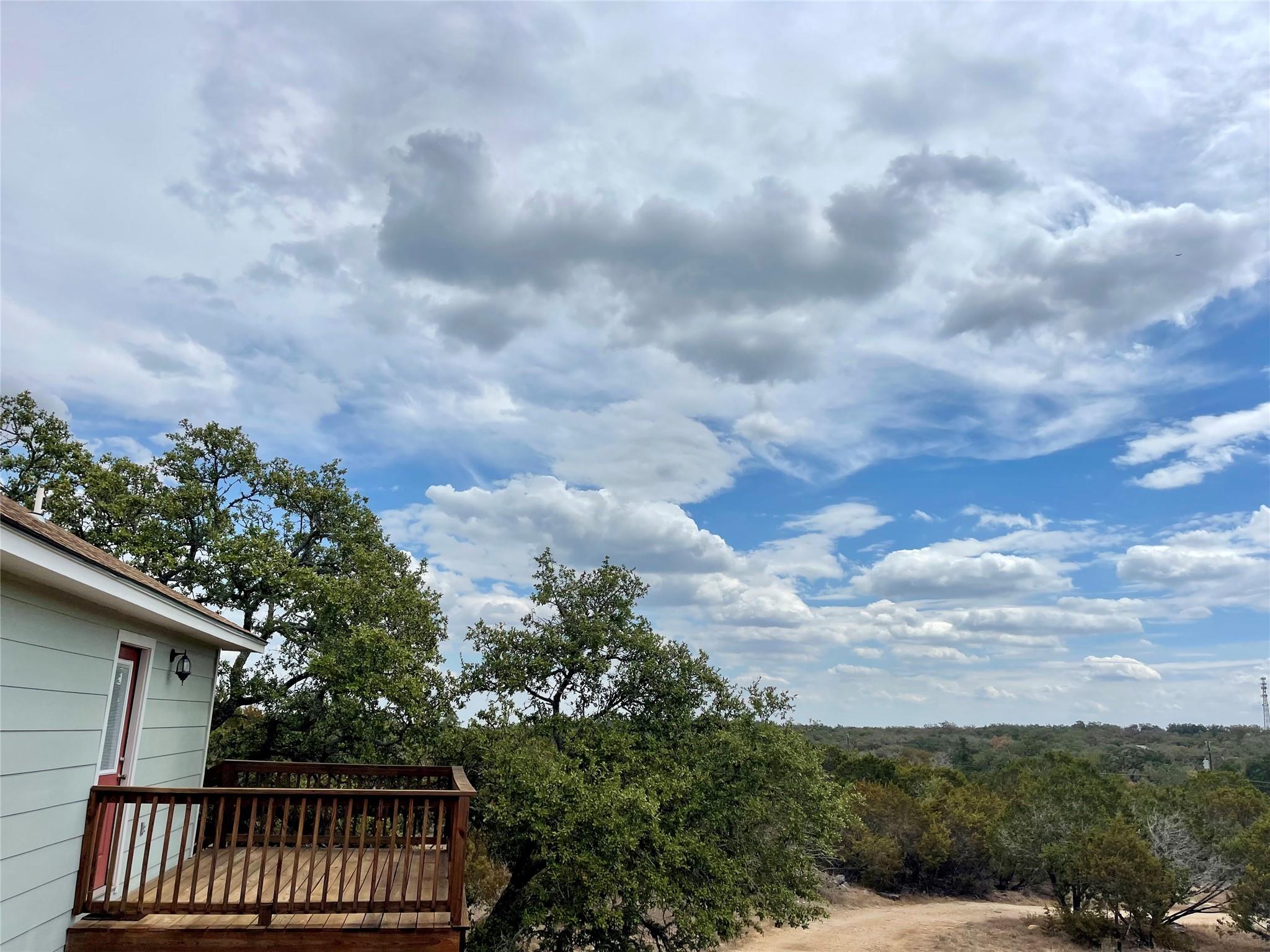 207 Oakwood Loop, San Marcos, TX 78666