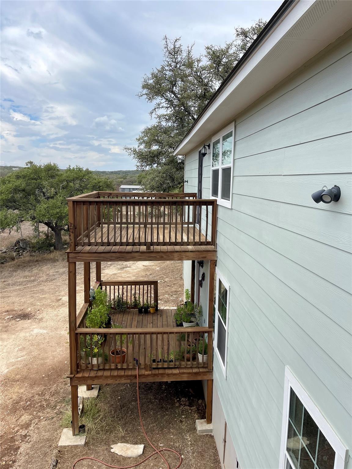 207 Oakwood Loop, San Marcos, TX 78666