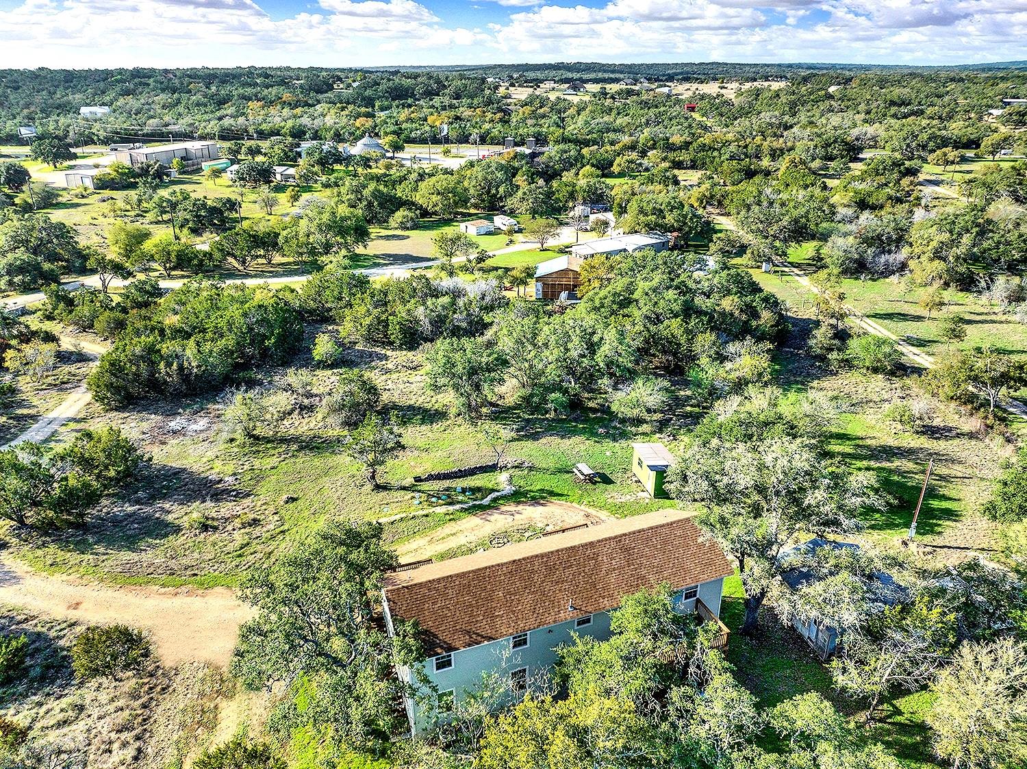 207 Oakwood Loop, San Marcos, TX 78666