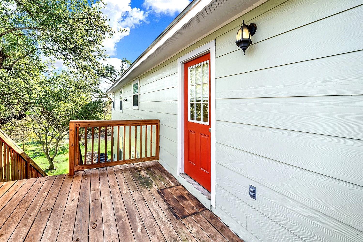 207 Oakwood Loop, San Marcos, TX 78666